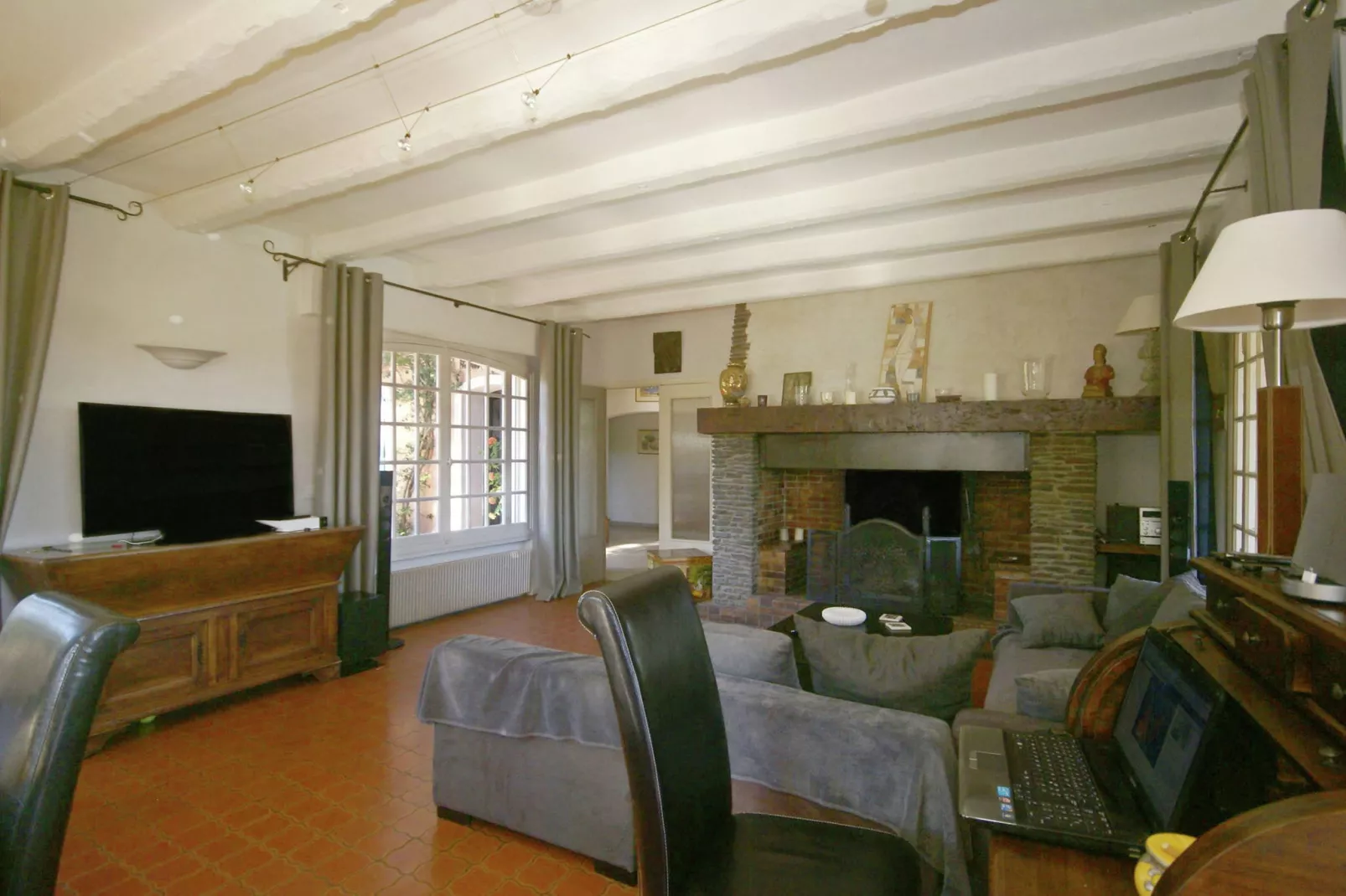 Villa Saint Tropez-Living room