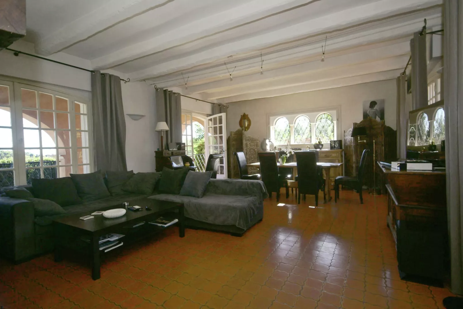 Villa Saint Tropez-Living room