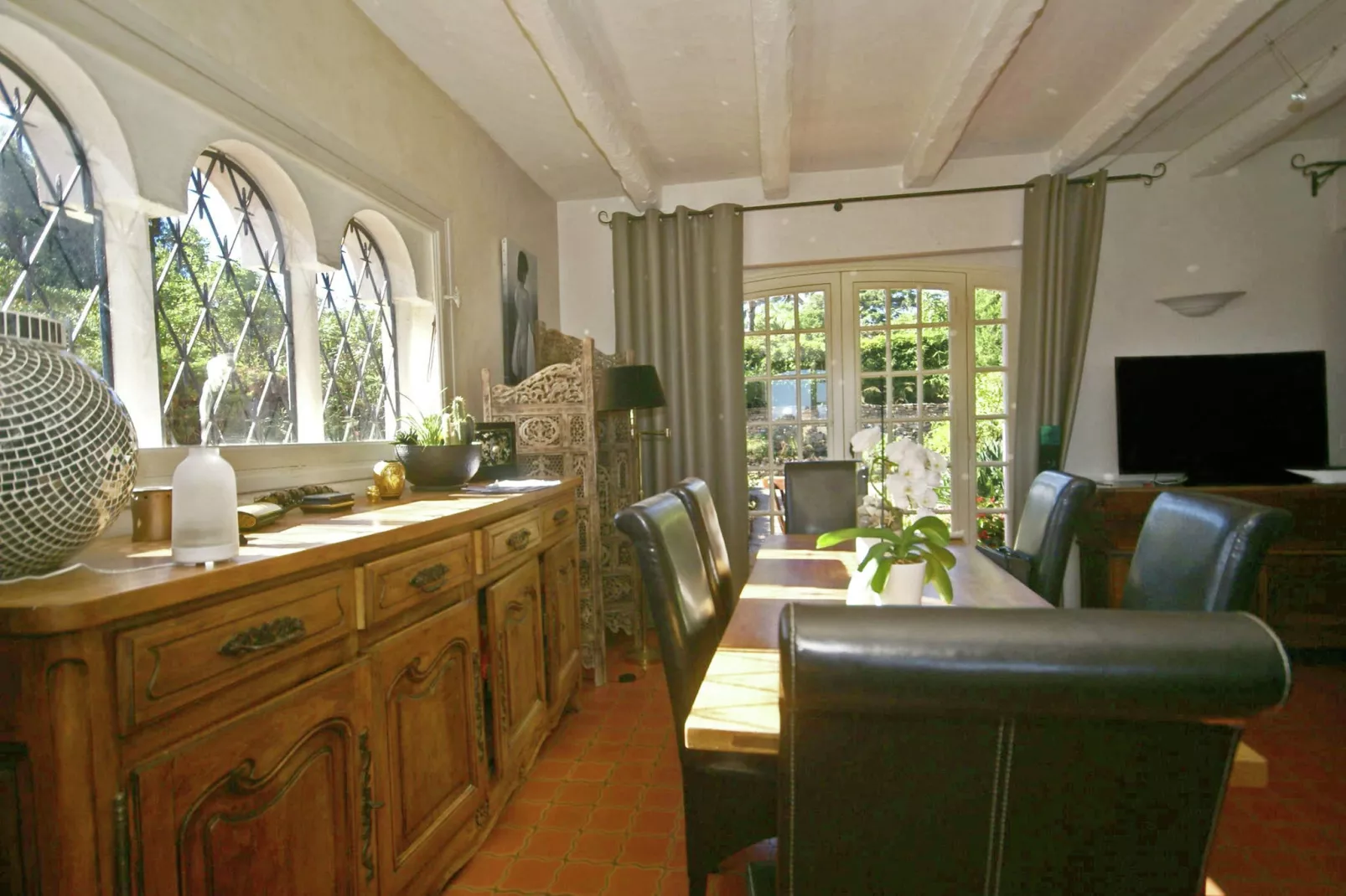 Villa Saint Tropez-Dining room