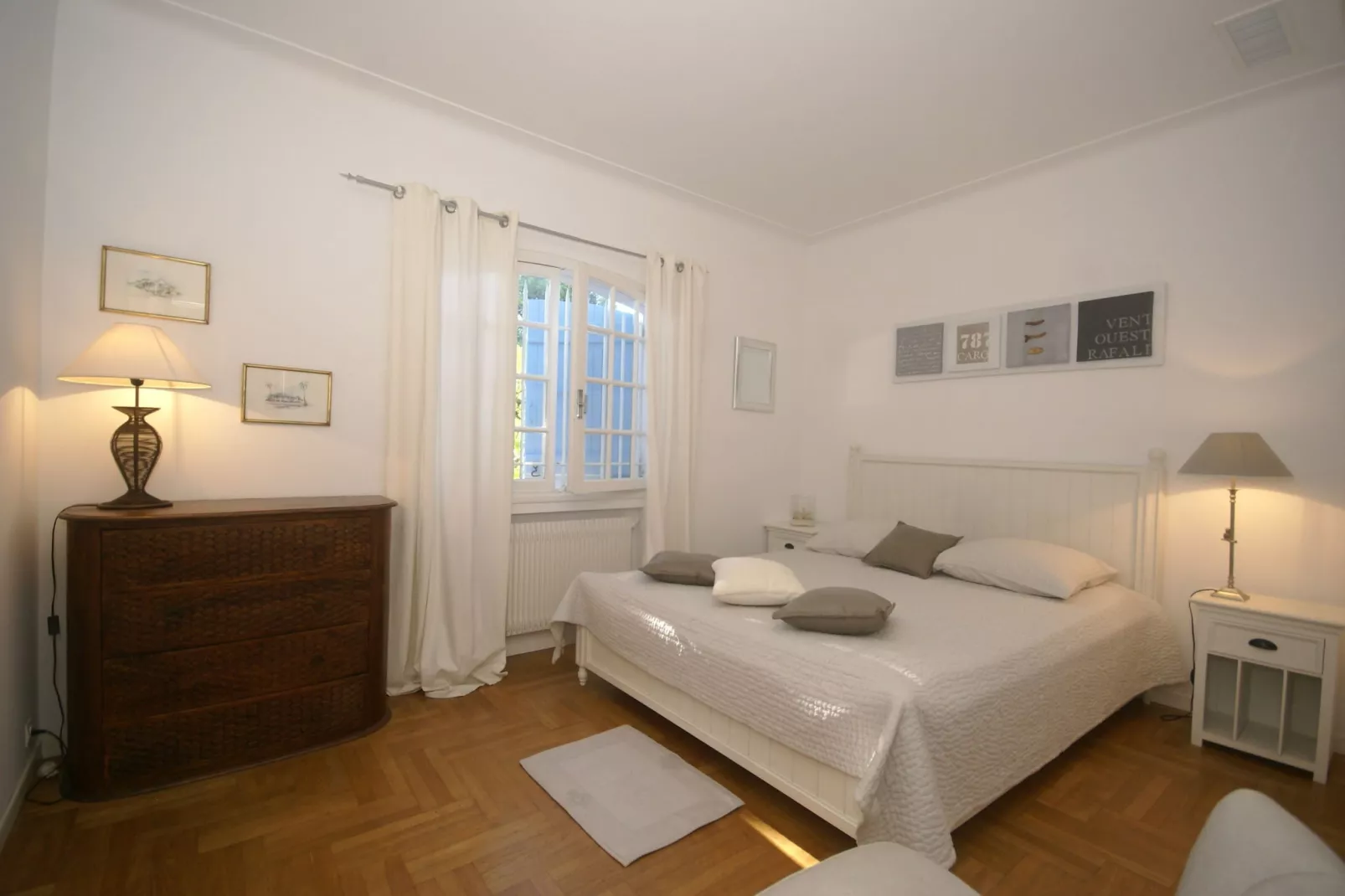 Villa Saint Tropez-Bedroom