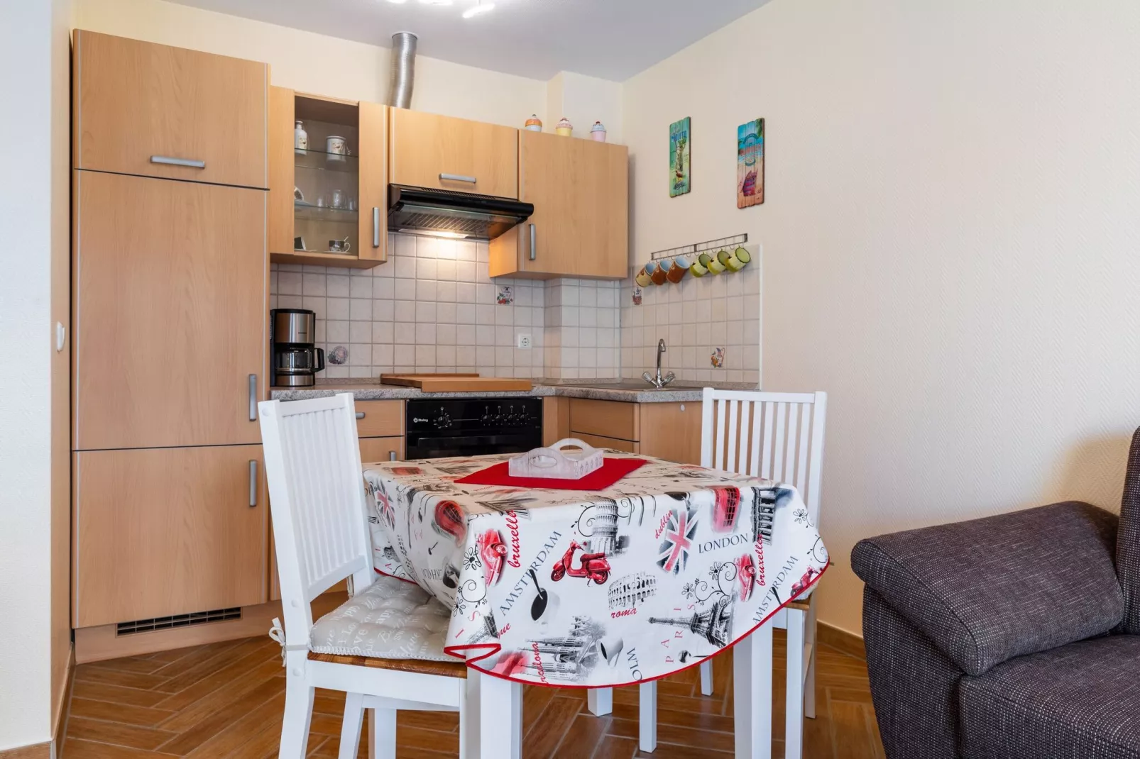 Laura-Kitchen