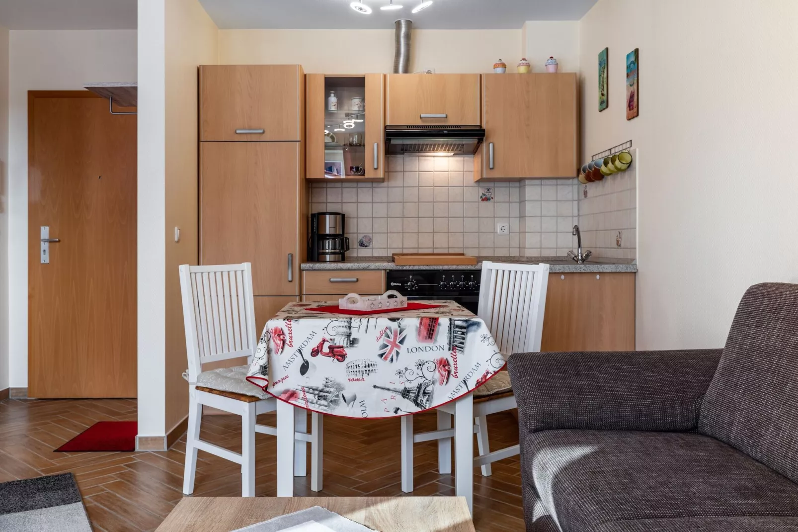 Laura-Kitchen