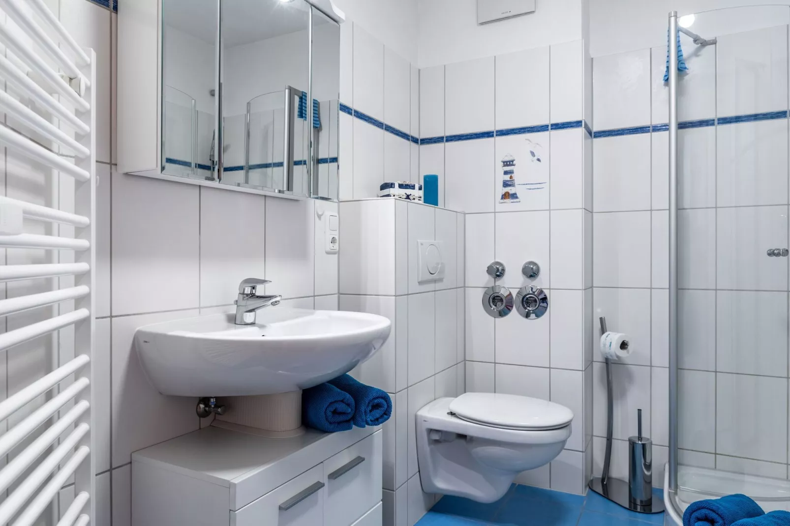 Laura-Bathroom