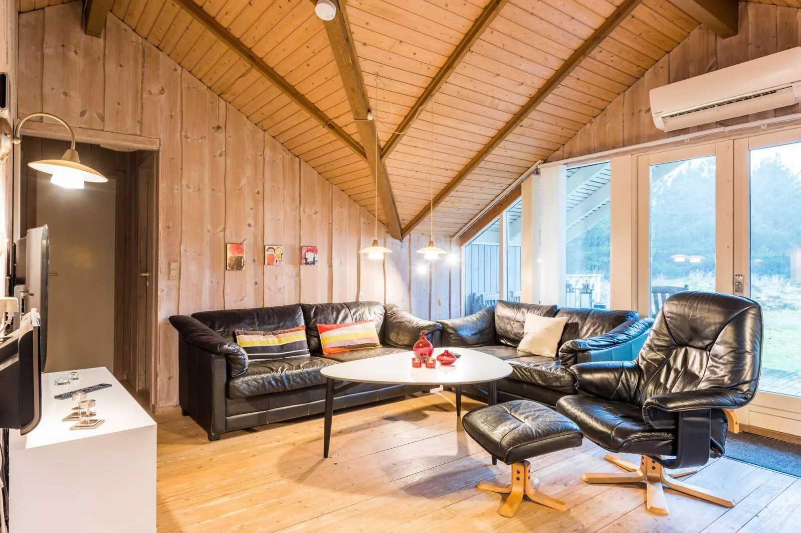 Charming Cottage Retreat-By Traum-Indoor