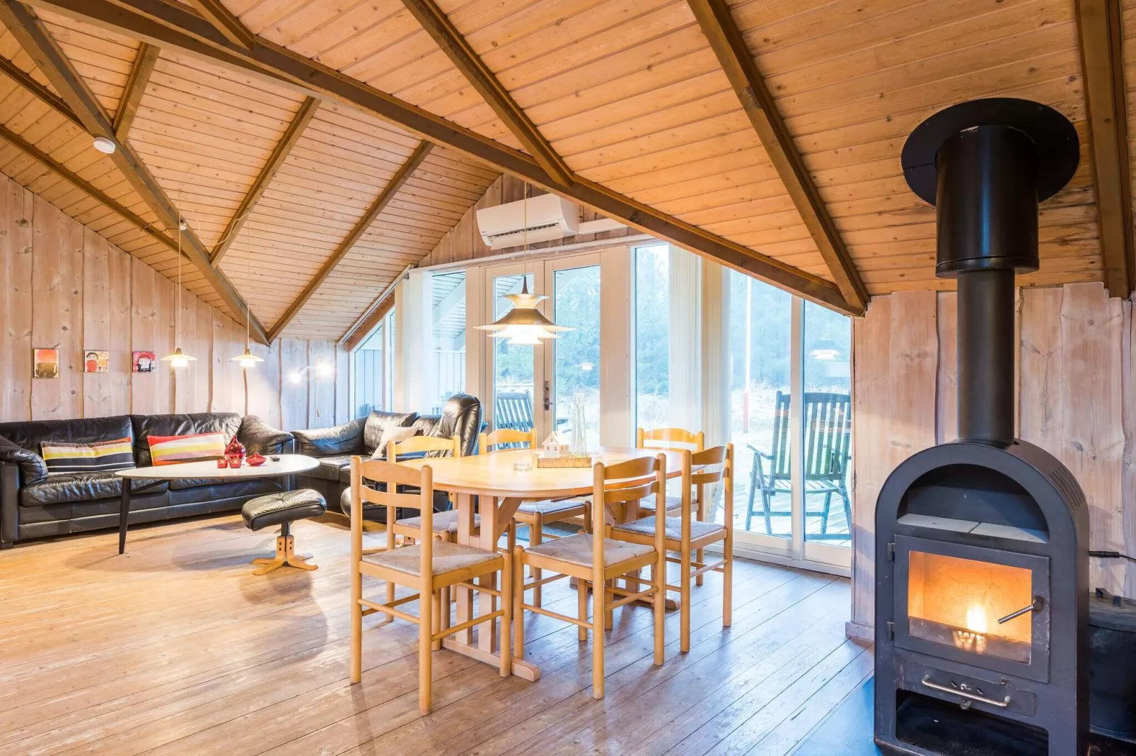 Charming Cottage Retreat-By Traum-Indoor