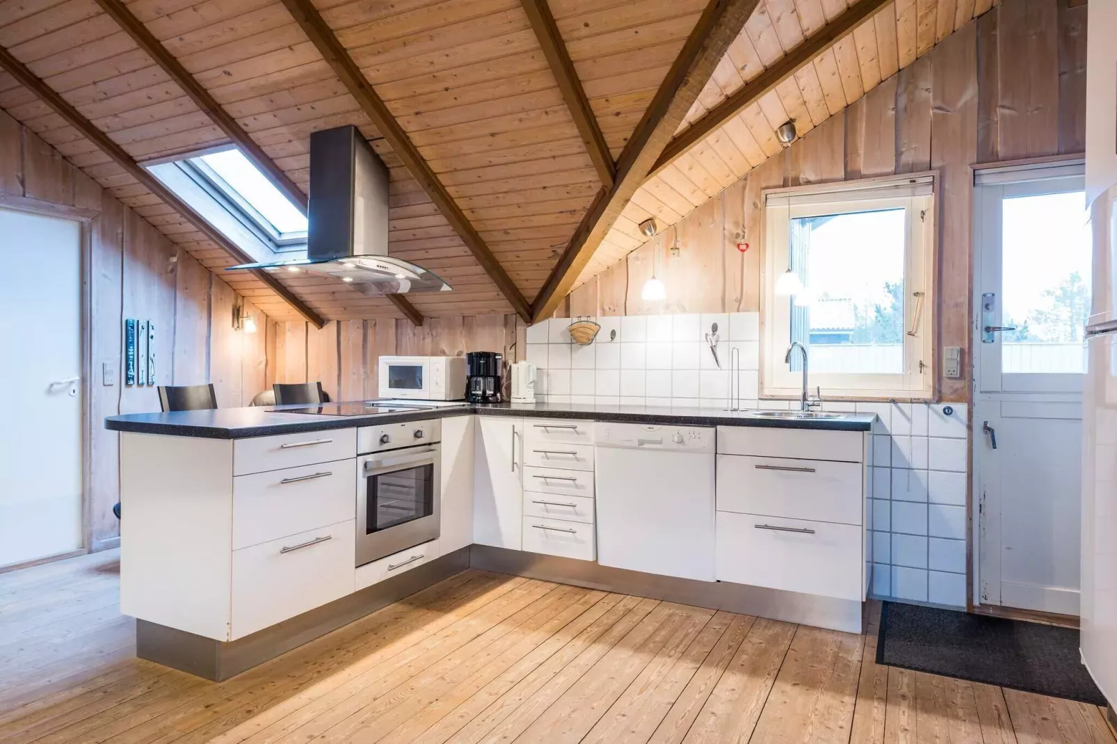 Charming Cottage Retreat-By Traum-Indoor