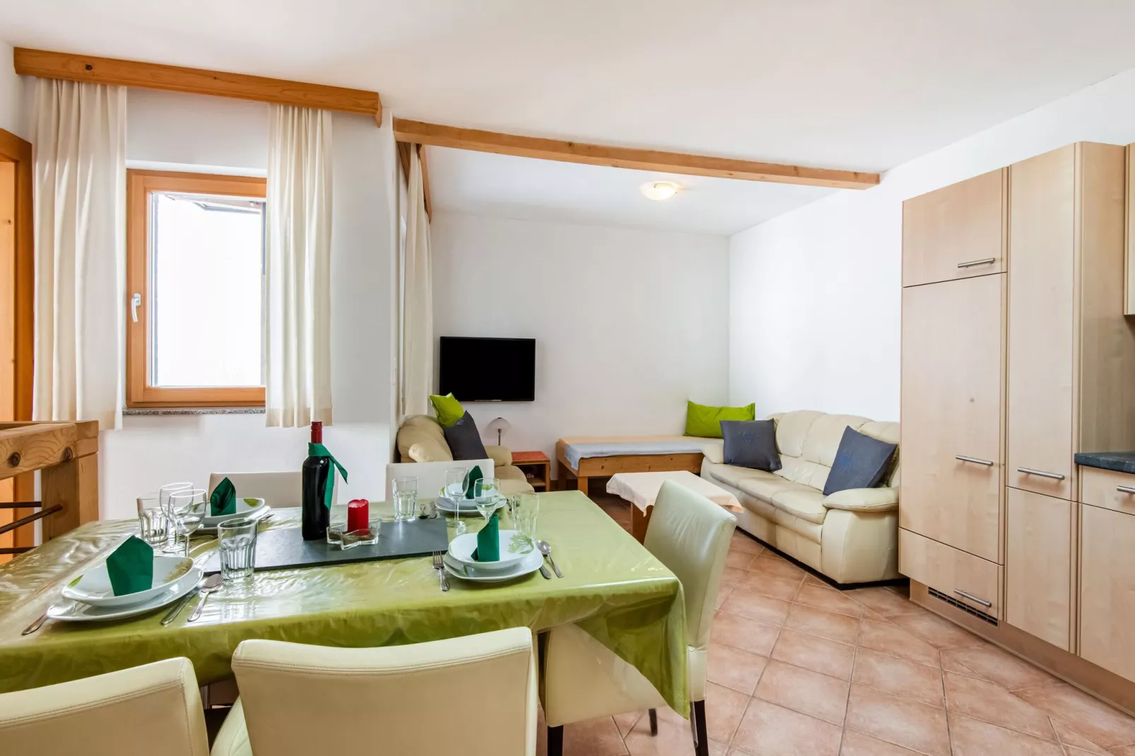 Hollaus 1-Dining room