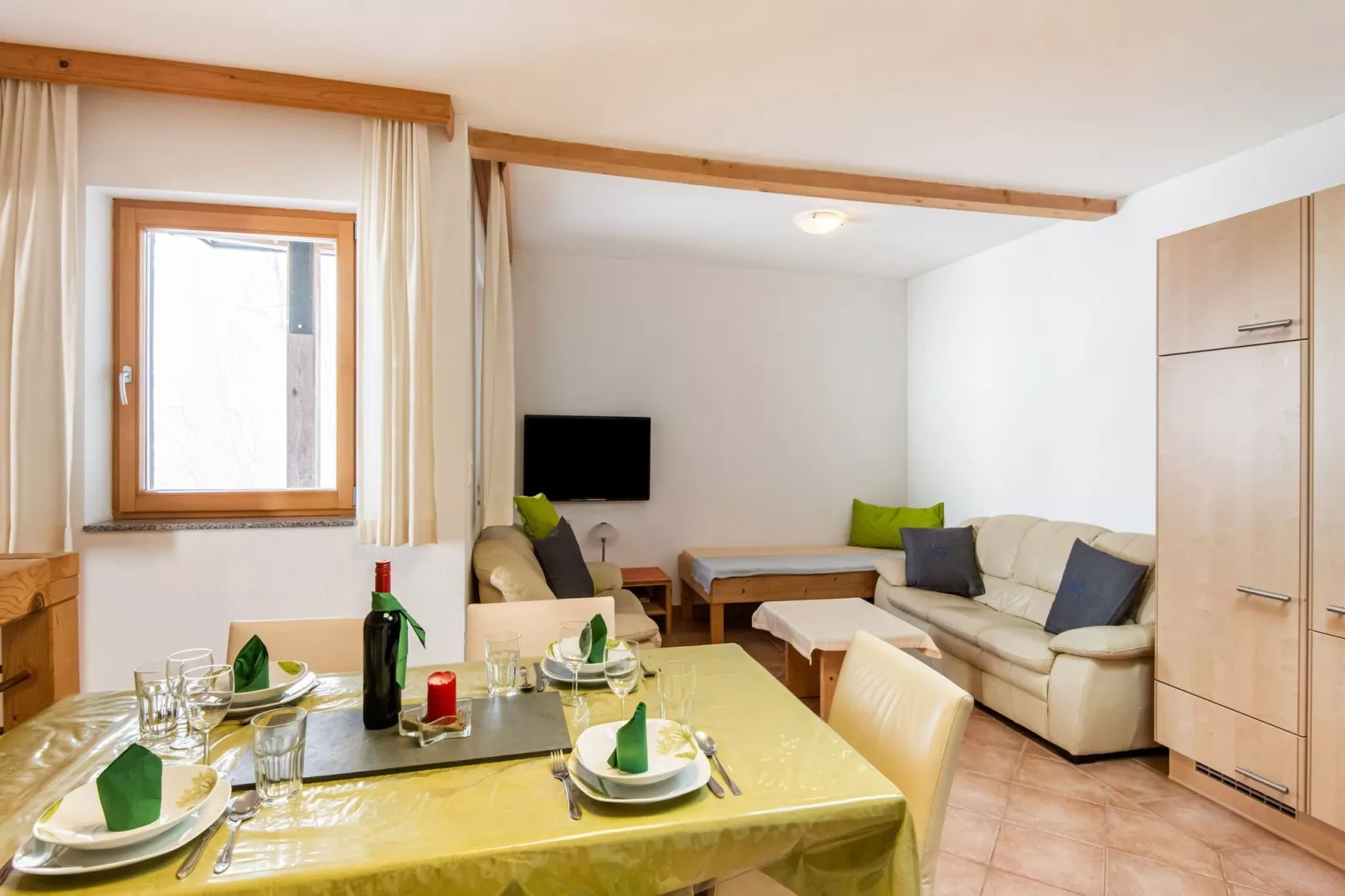Hollaus 1-Dining room