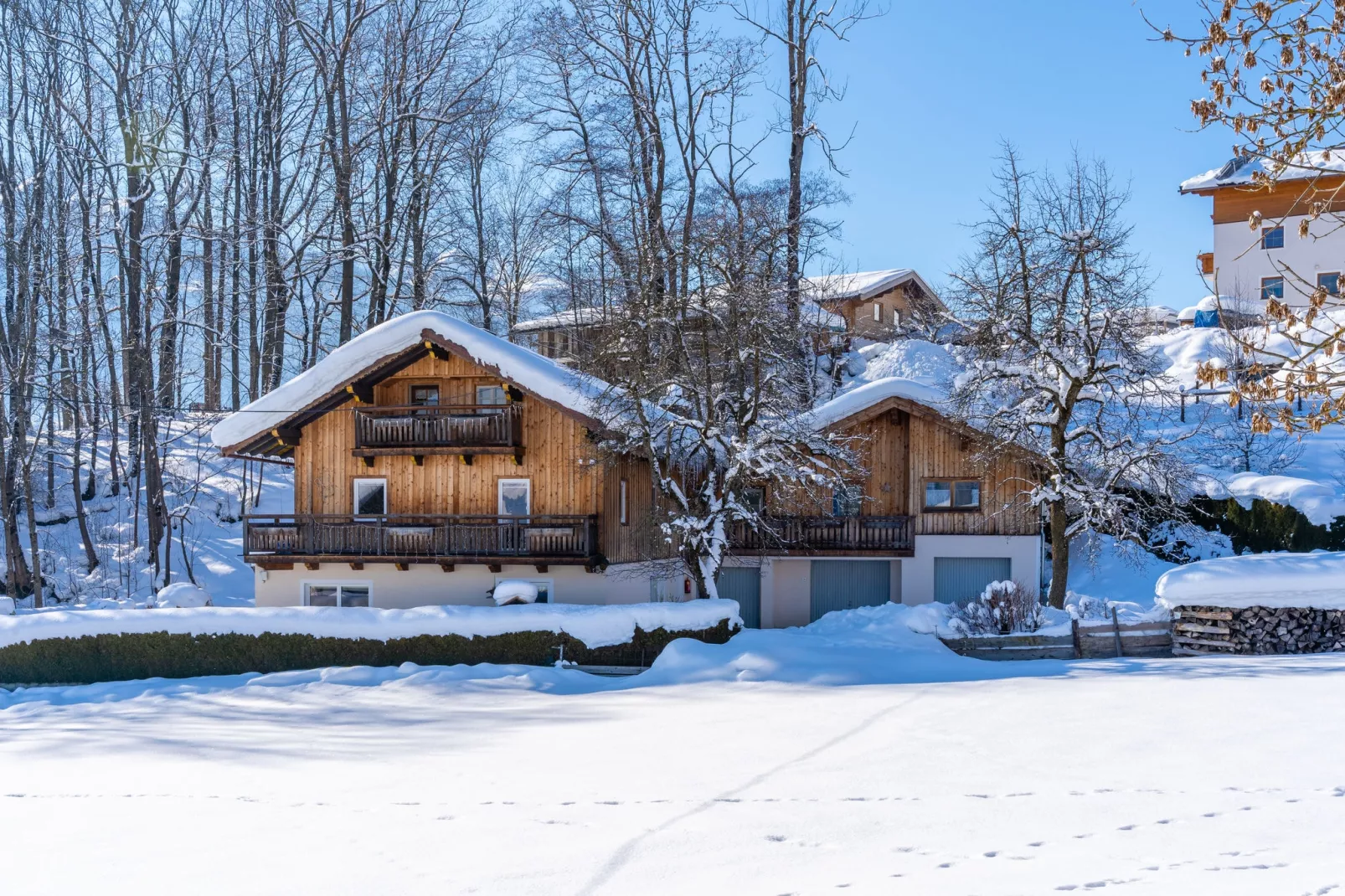 Josefine-Exterior winter
