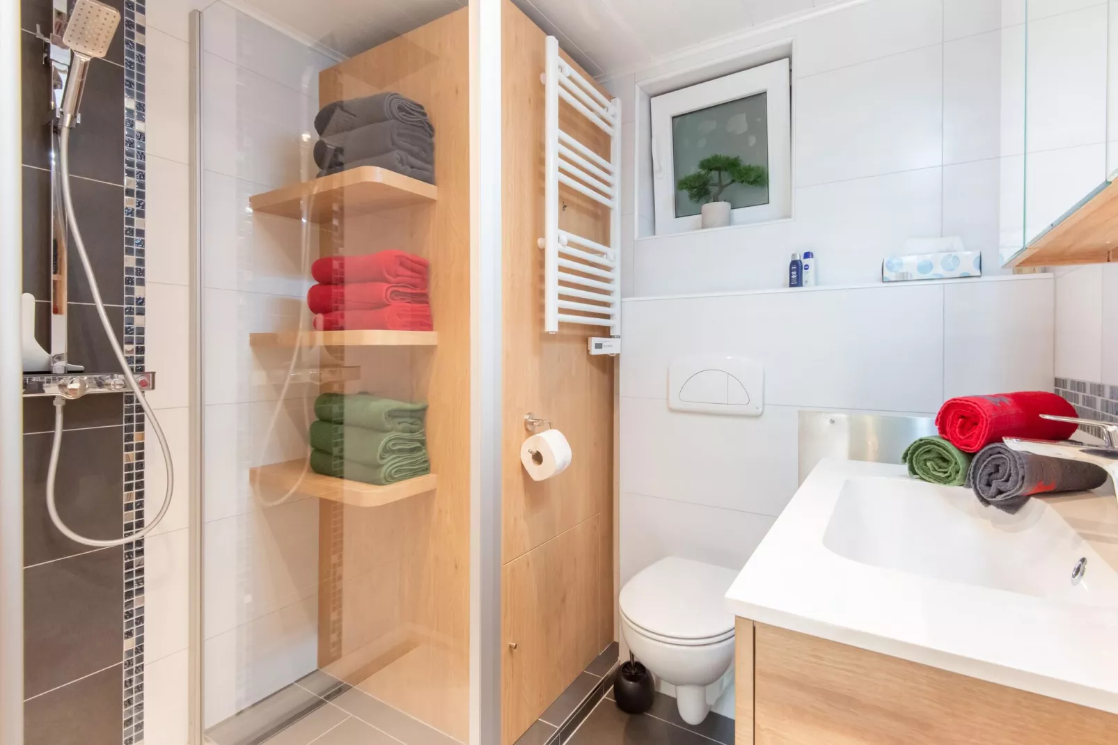 Apartment Heini Haus-Badezimmer