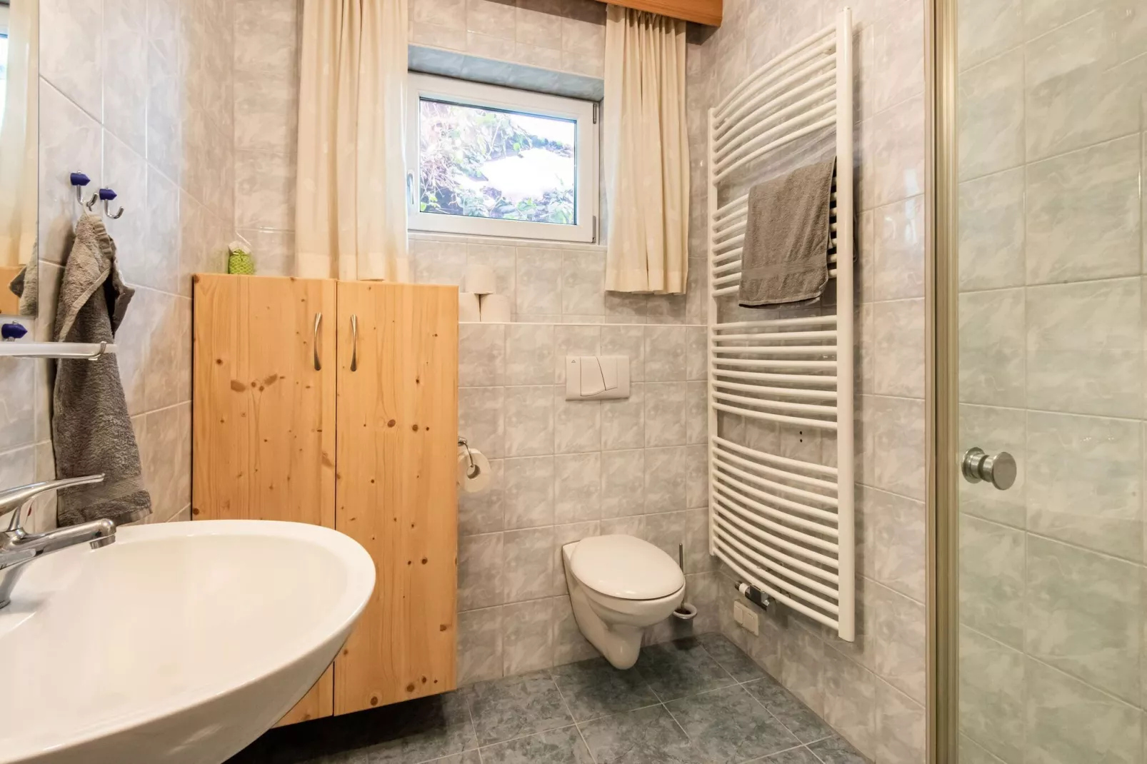 Hollaus 1-Bathroom
