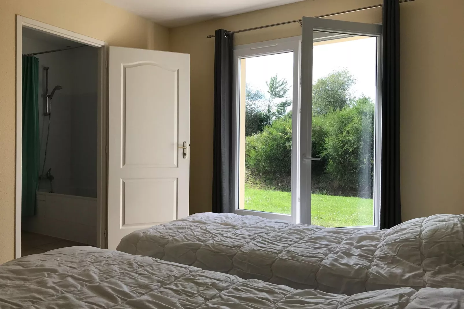 Les Forges 2 bedroom n20-Schlafzimmer