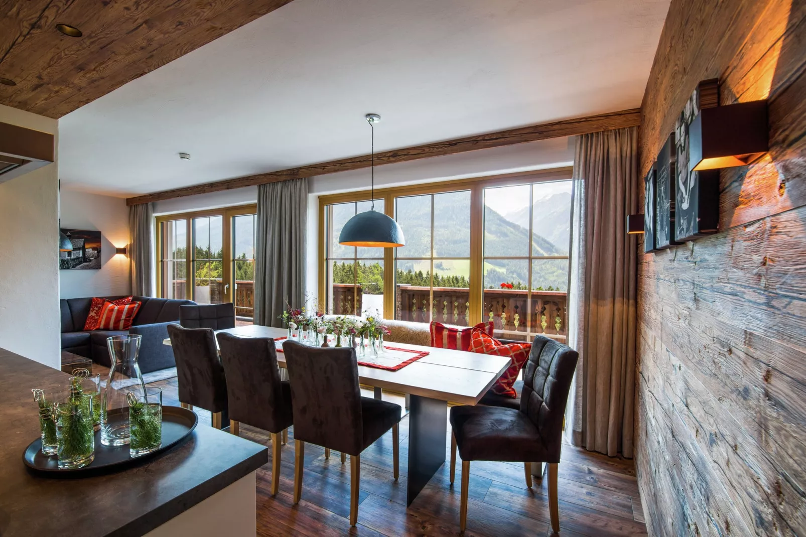 Nationalpark Chalet Gamsmutter-Dining room