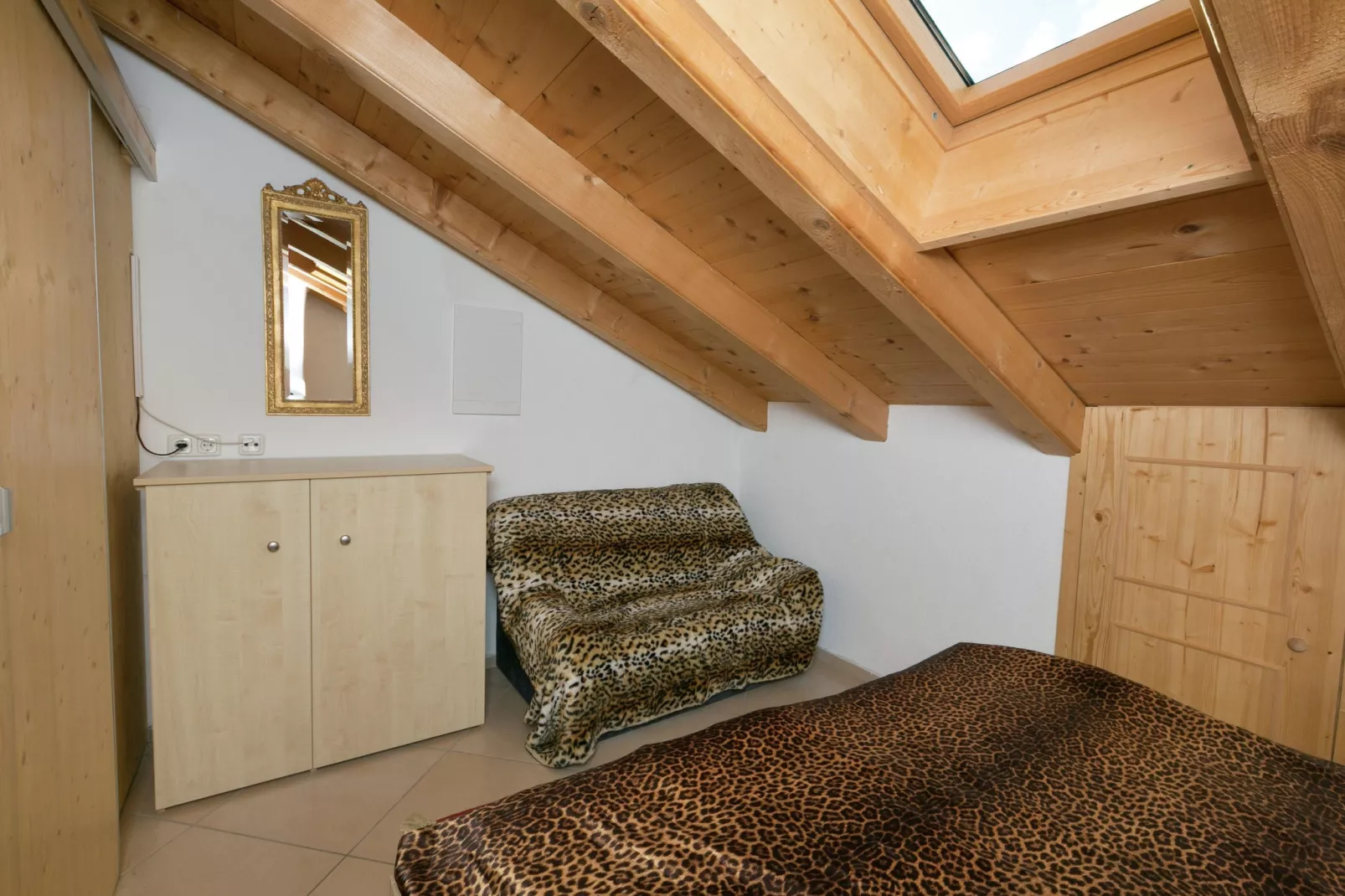 Lanthaler-Bedroom