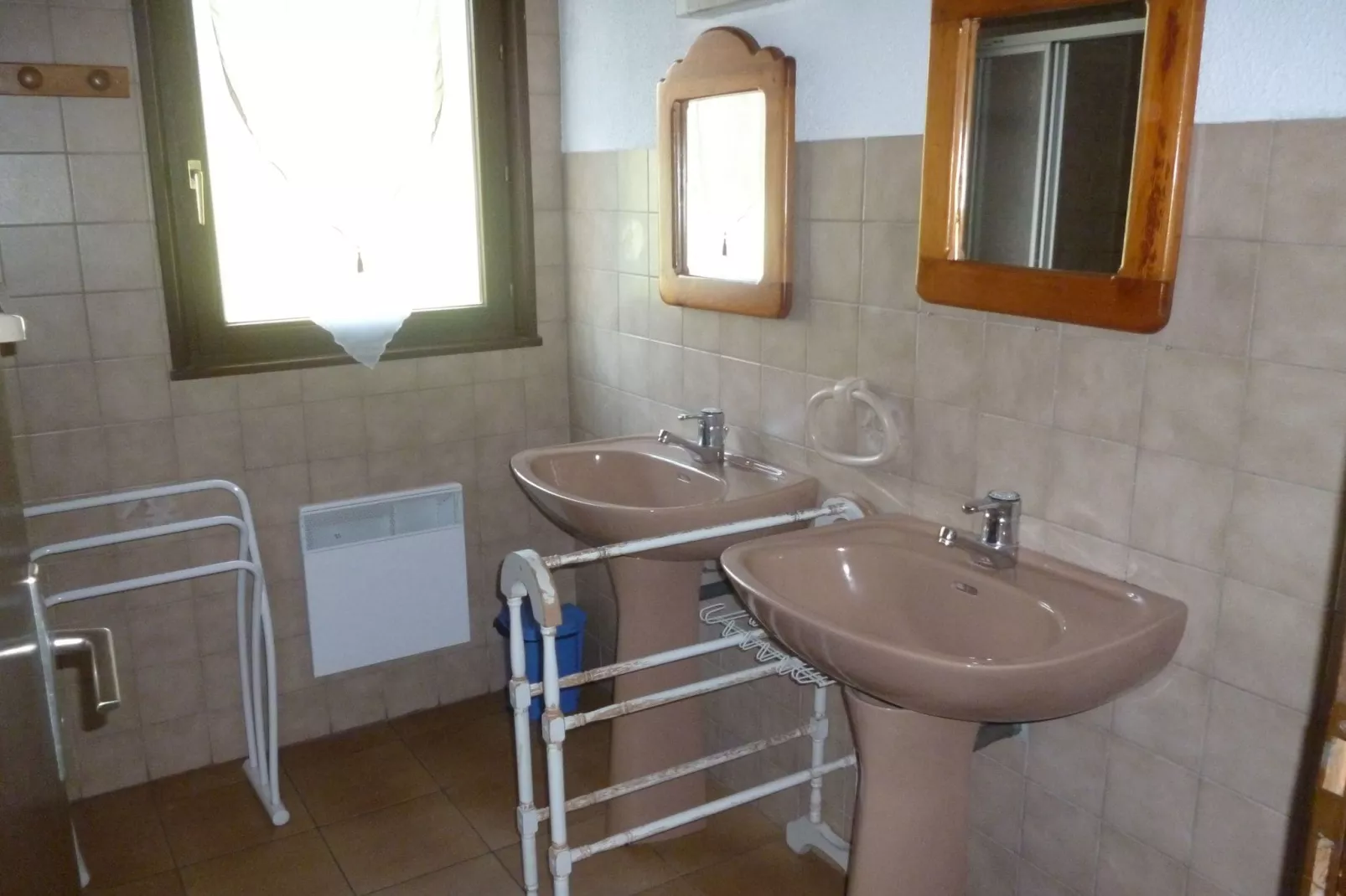 Chalet du Neune 11-Bathroom