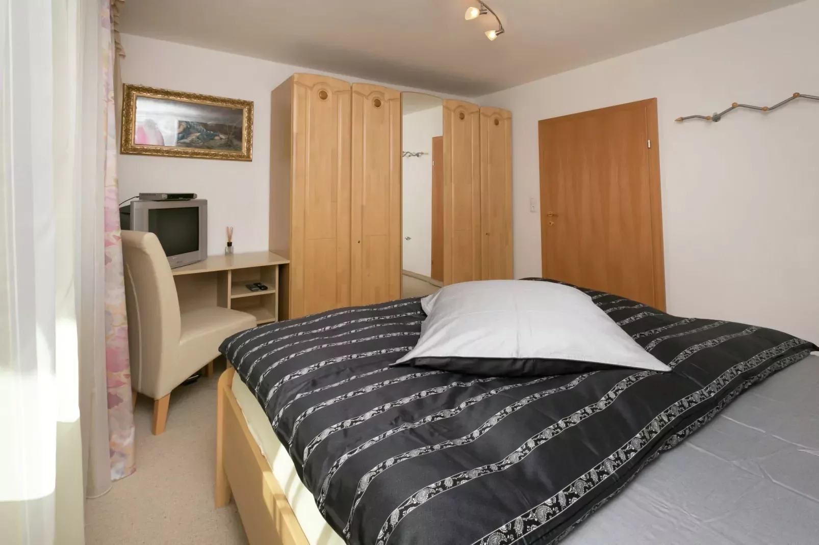 Lanthaler-Bedroom