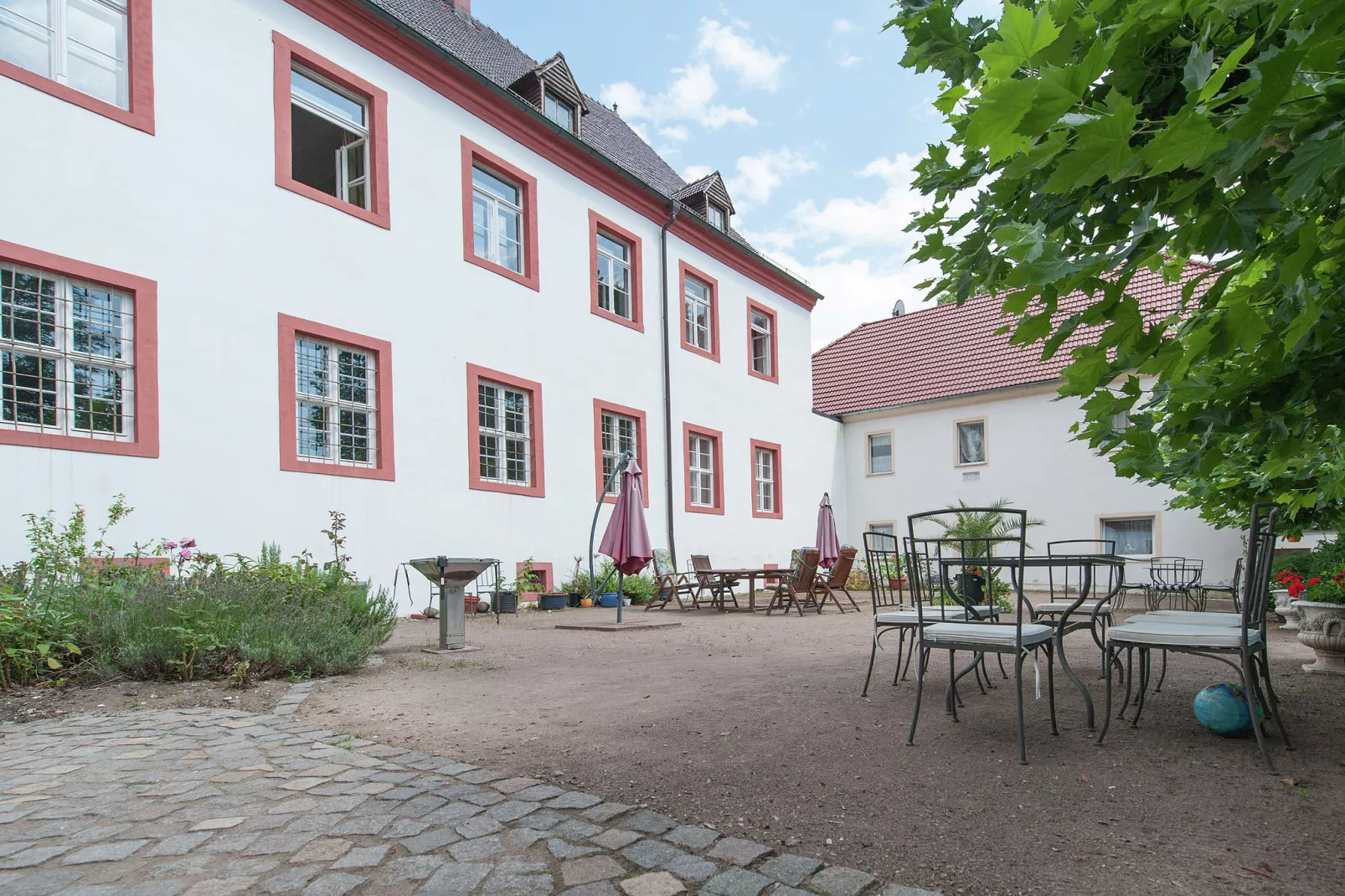 Urlaub im Schloss-Gardens summer
