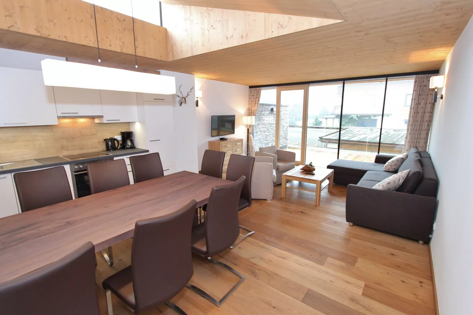 Wildkogel Appartement C-Salle à manger