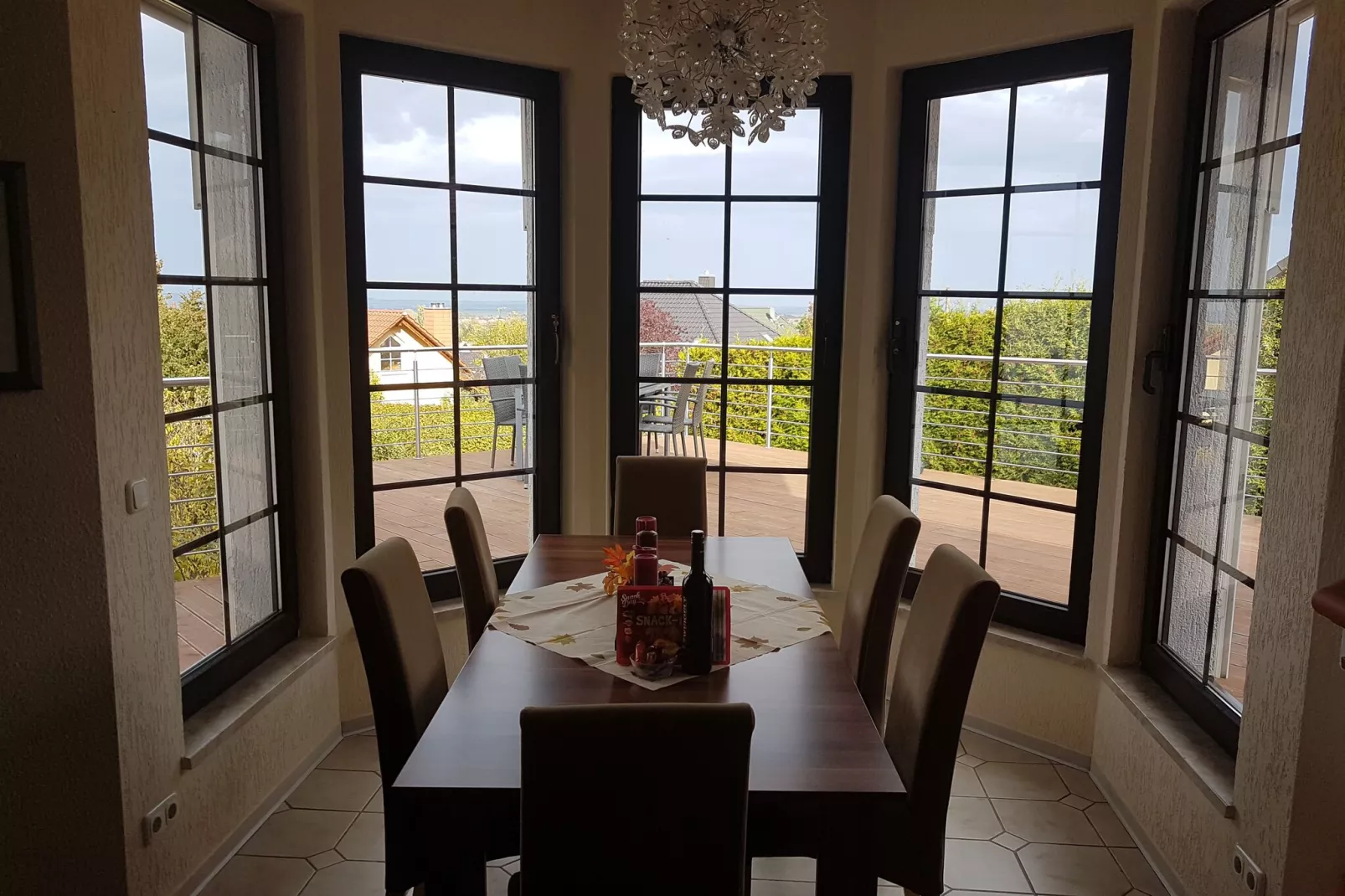 Spacious villa with private swimming pool-Dining room
