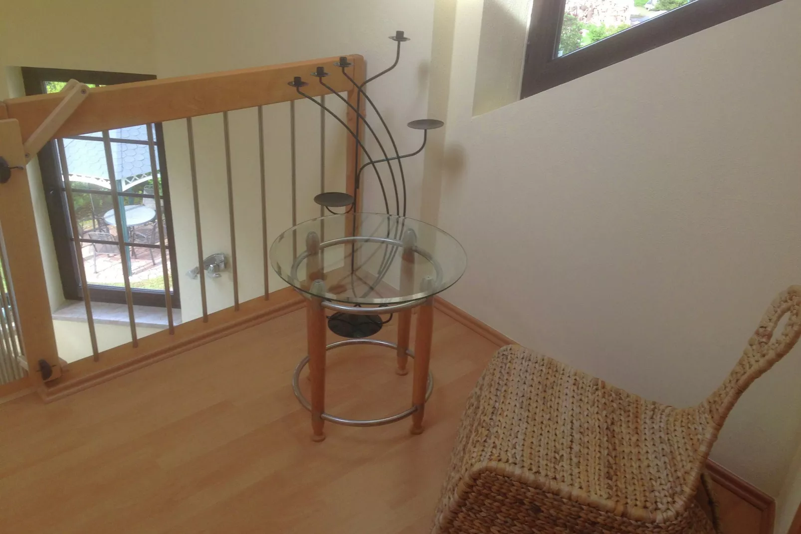 Spacious villa with private swimming pool-Landing