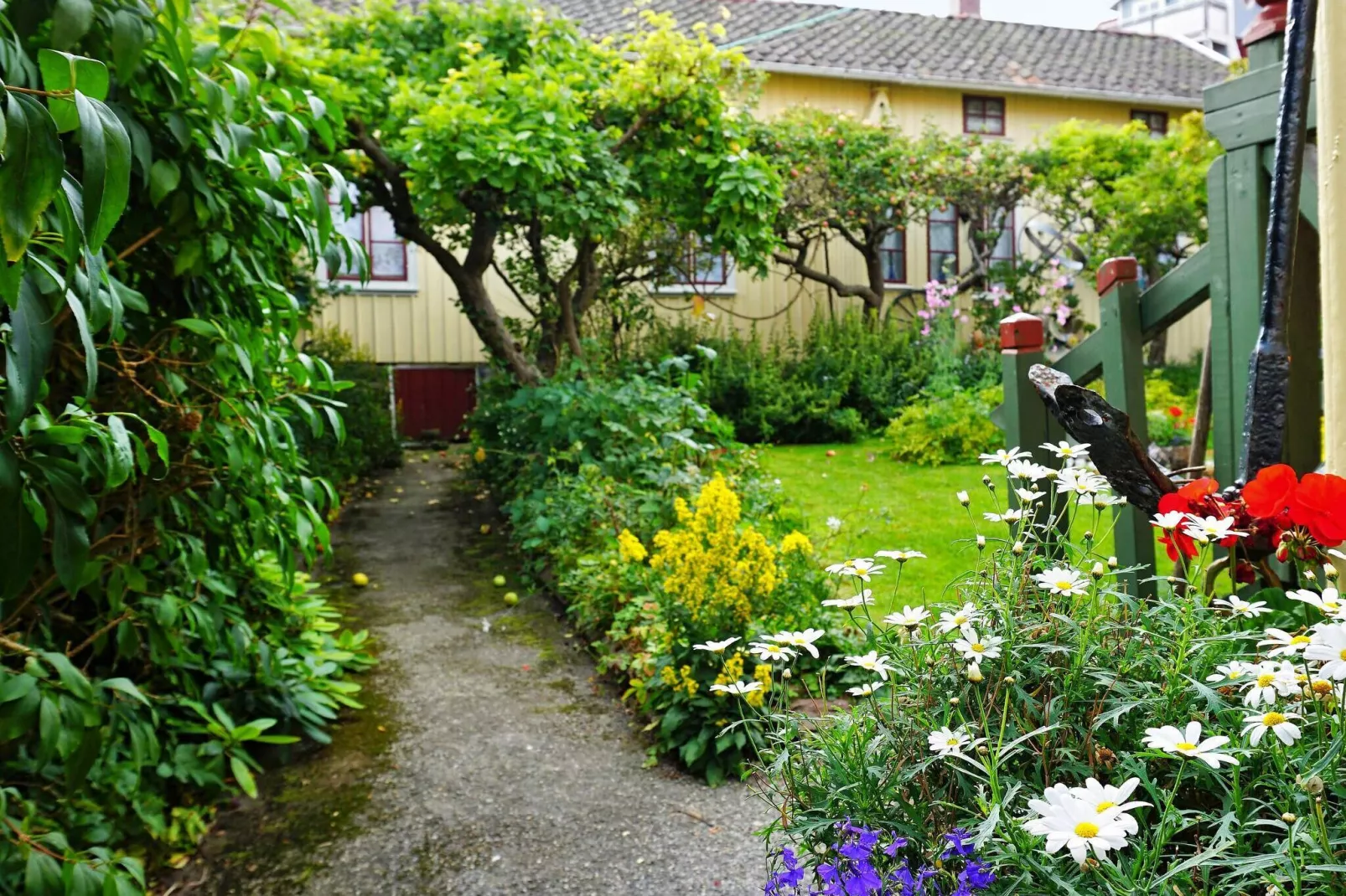2 person holiday home in LYSEKIL-Outdoor