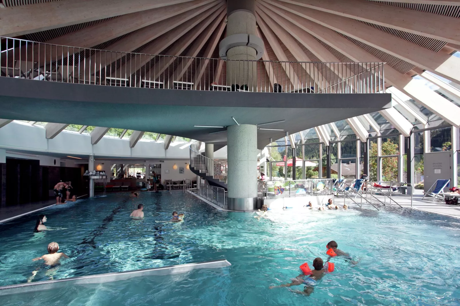 Chalets im Wald-Schwimmbad