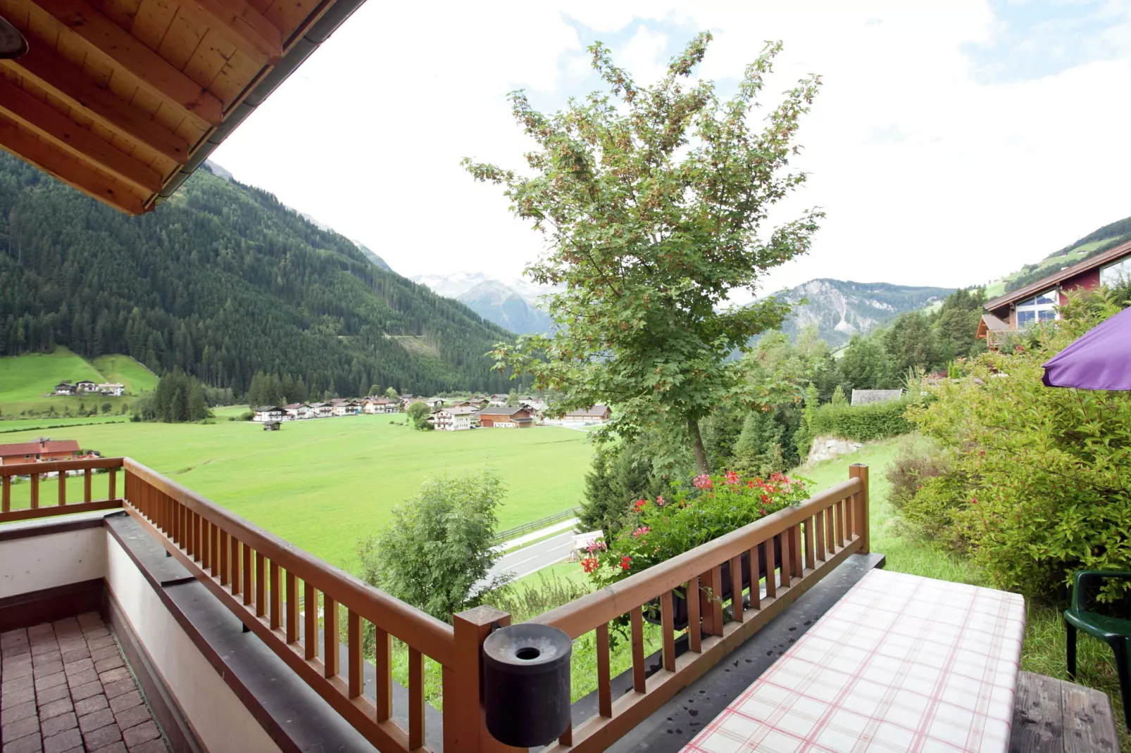 Chalets im Wald-Terrasse/Balkon