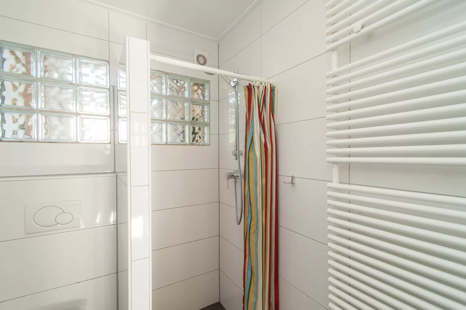 Bungalowpark de Gouden Spar 2-Bathroom