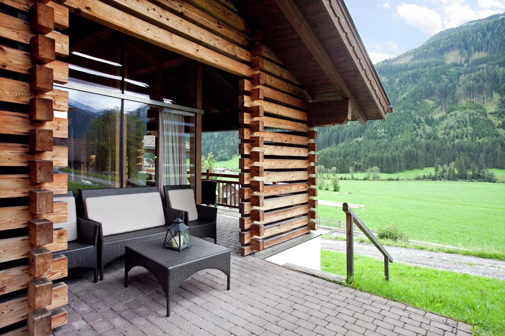 Chalets im Wald-Terrace balcony