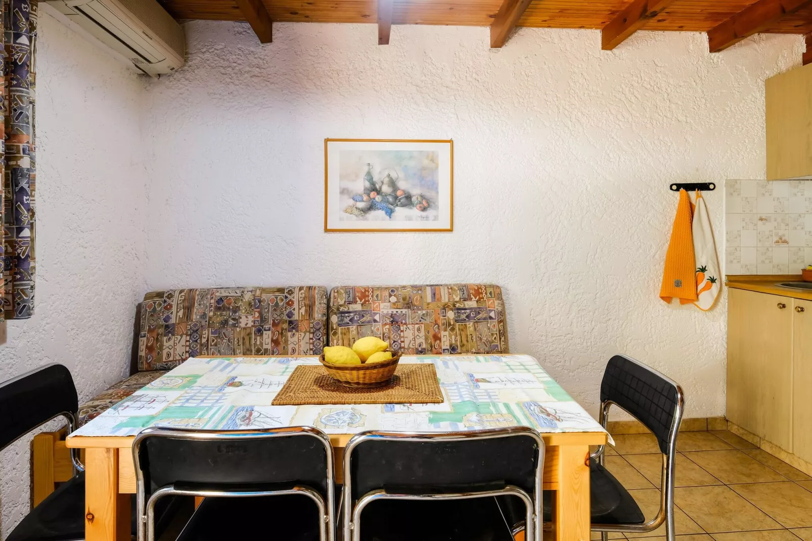 Olive Tree Cottage No 5-Dining room