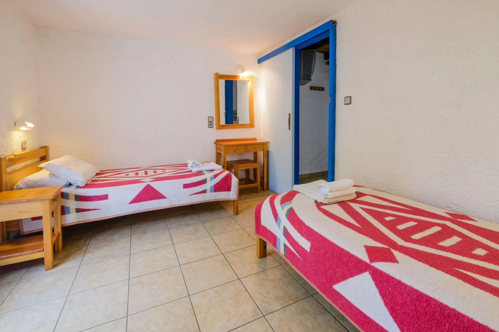 Olive Tree Cottage No 5-Bedroom