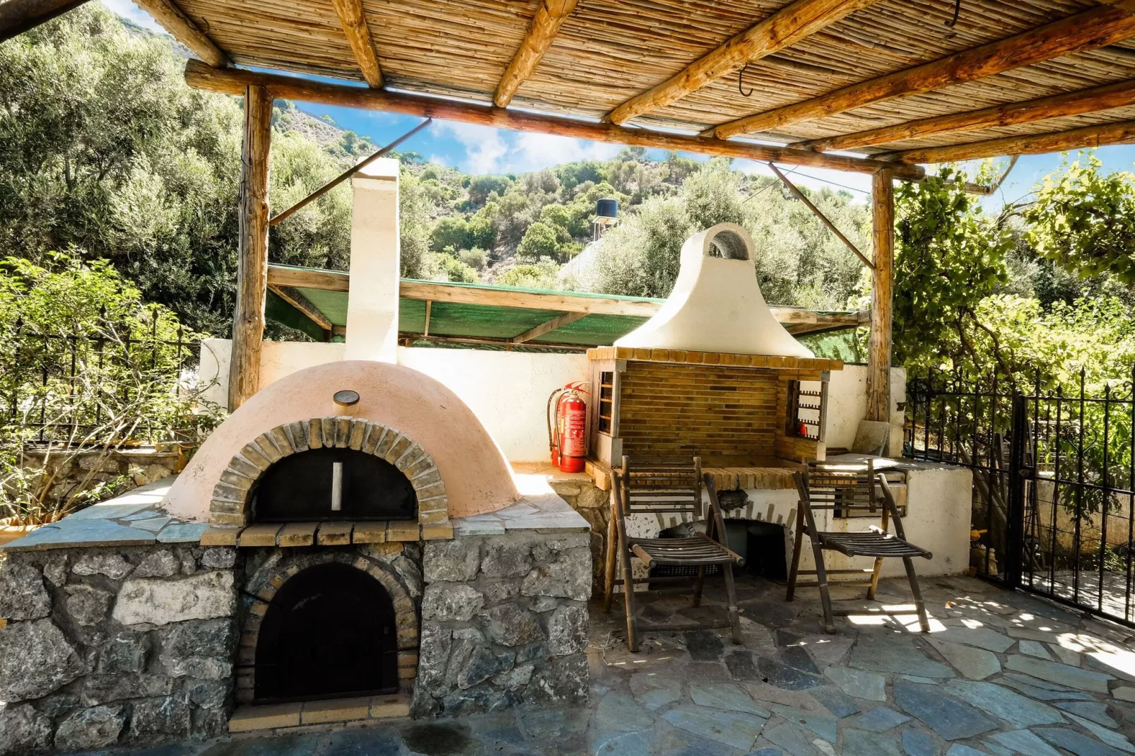 Olive Tree Cottage No 5-Facilities