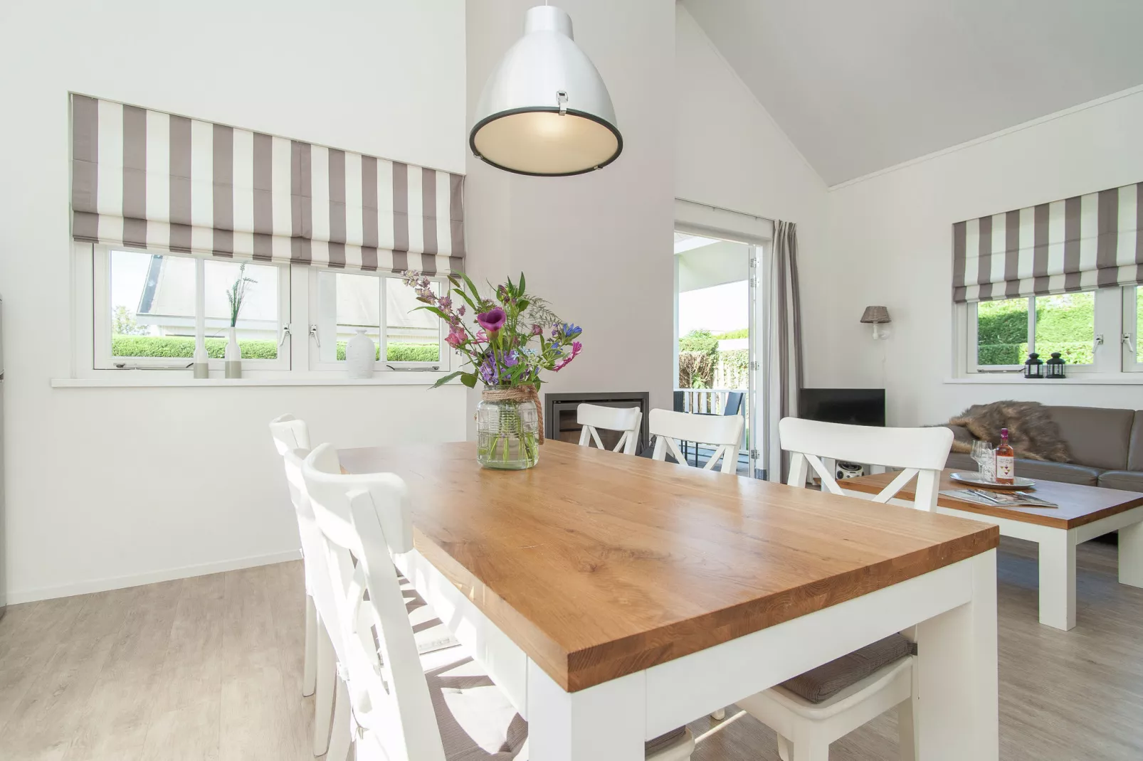 Bungalowpark de Gouden Spar 3-Dining room