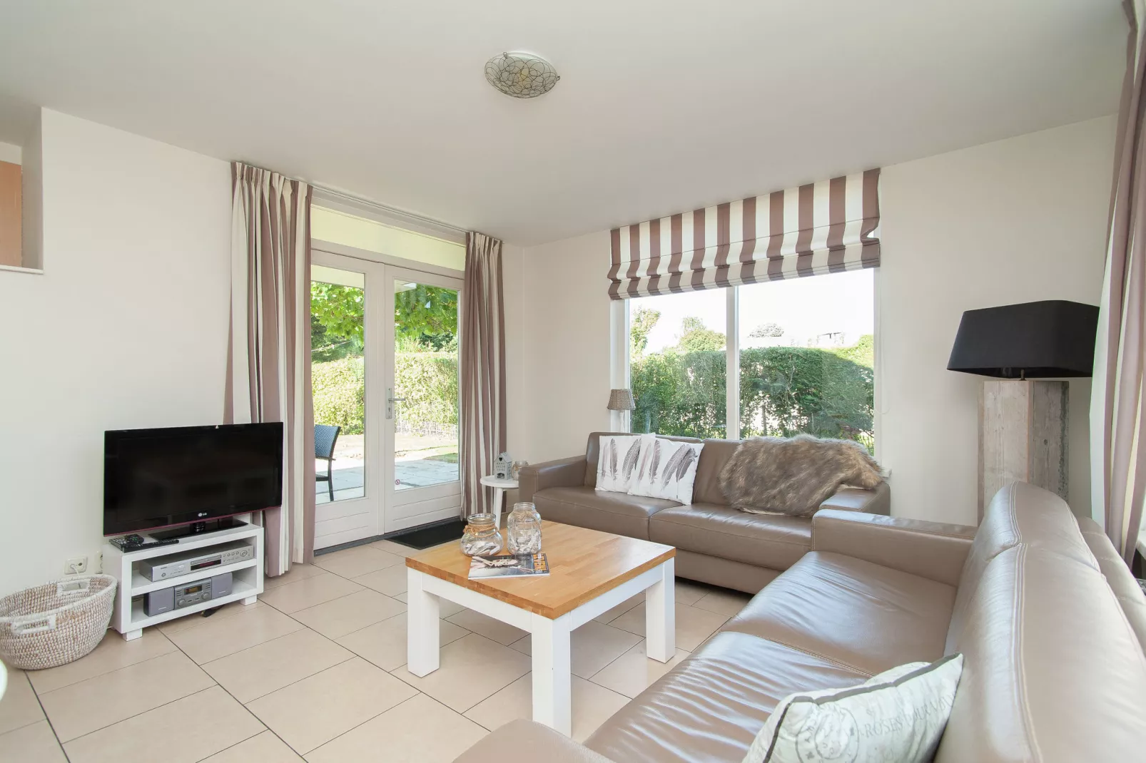 Bungalowpark de Gouden Spar 1-Living room
