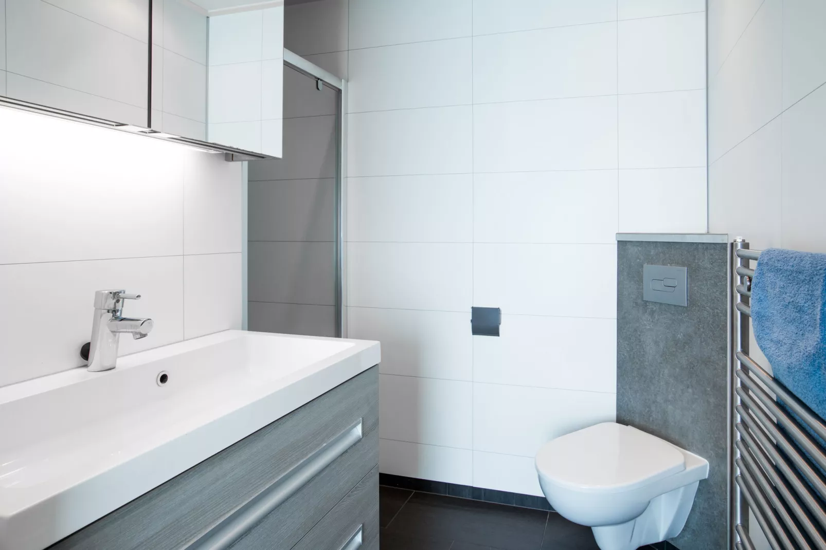 Hackfort 5-Bathroom
