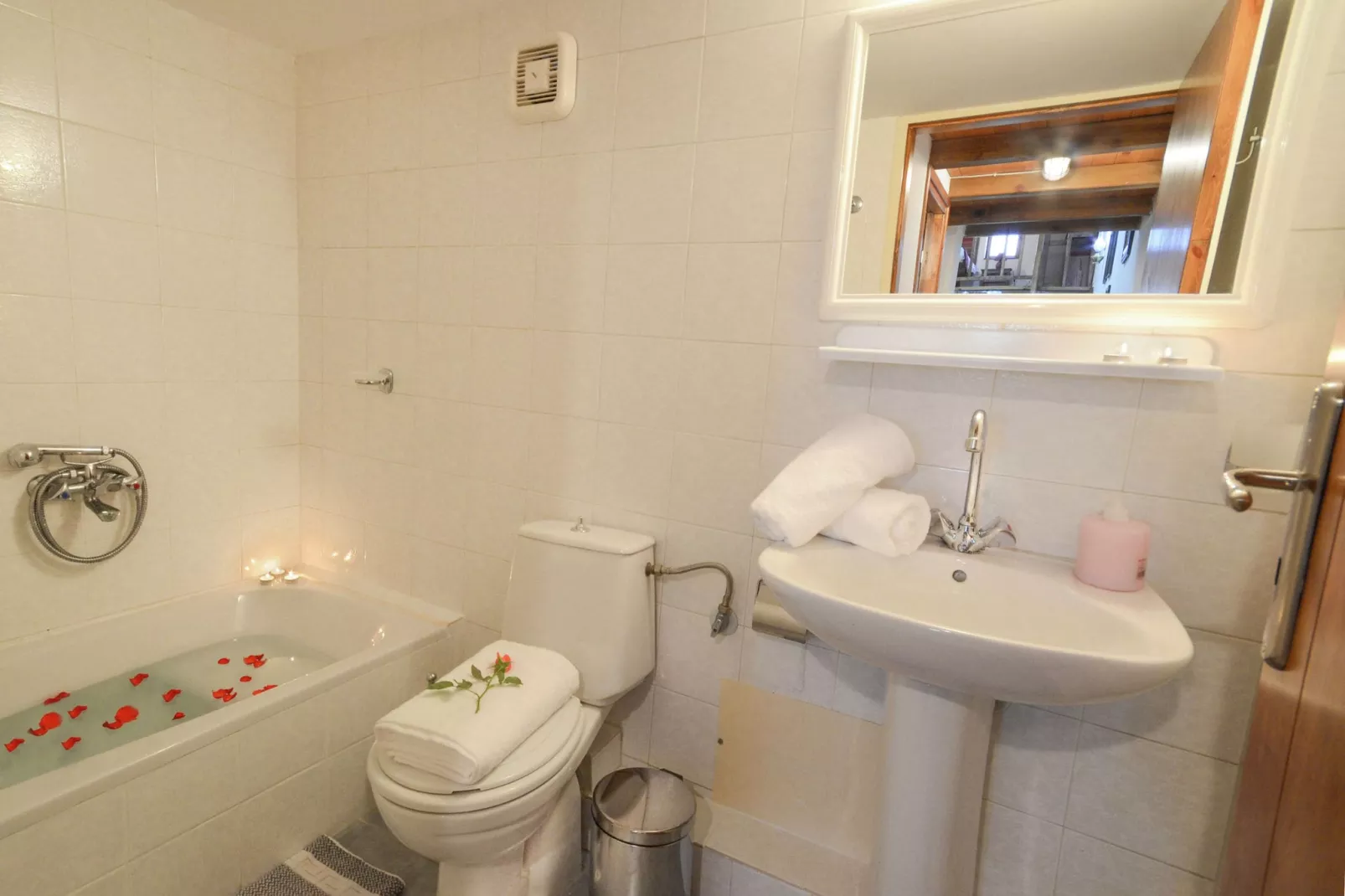 Villa Roula-Bathroom