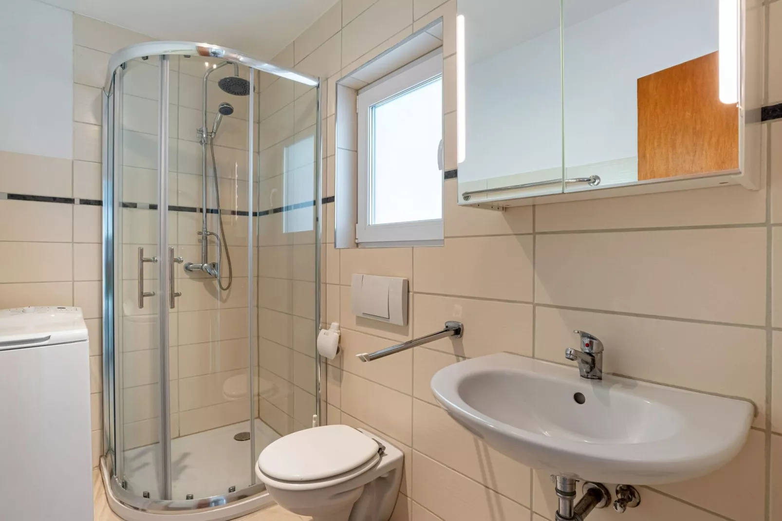 Ferienwohnung in Ostholsteinischen Schweiz-Bathroom