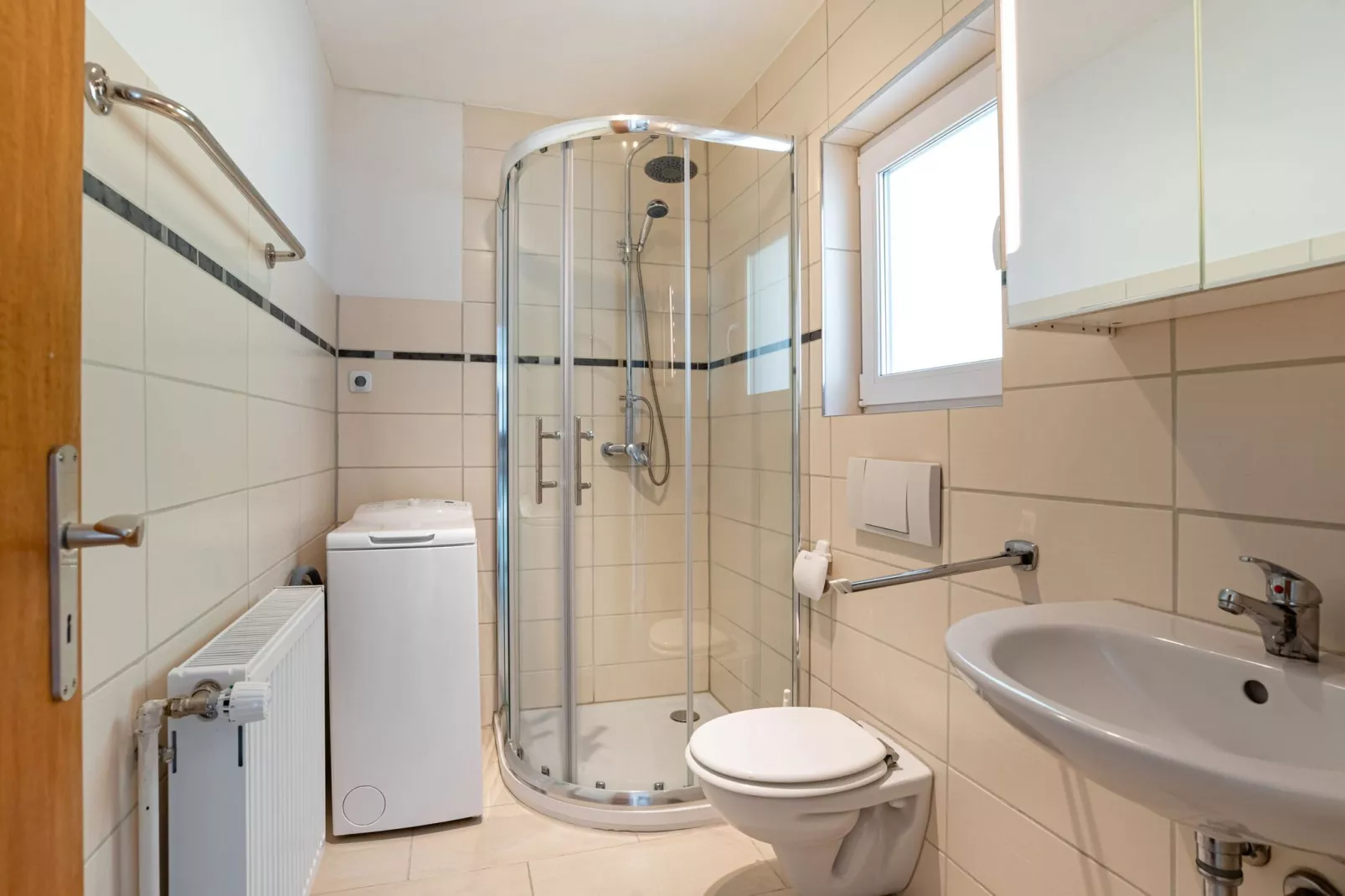 Ferienwohnung in Ostholsteinischen Schweiz-Bathroom