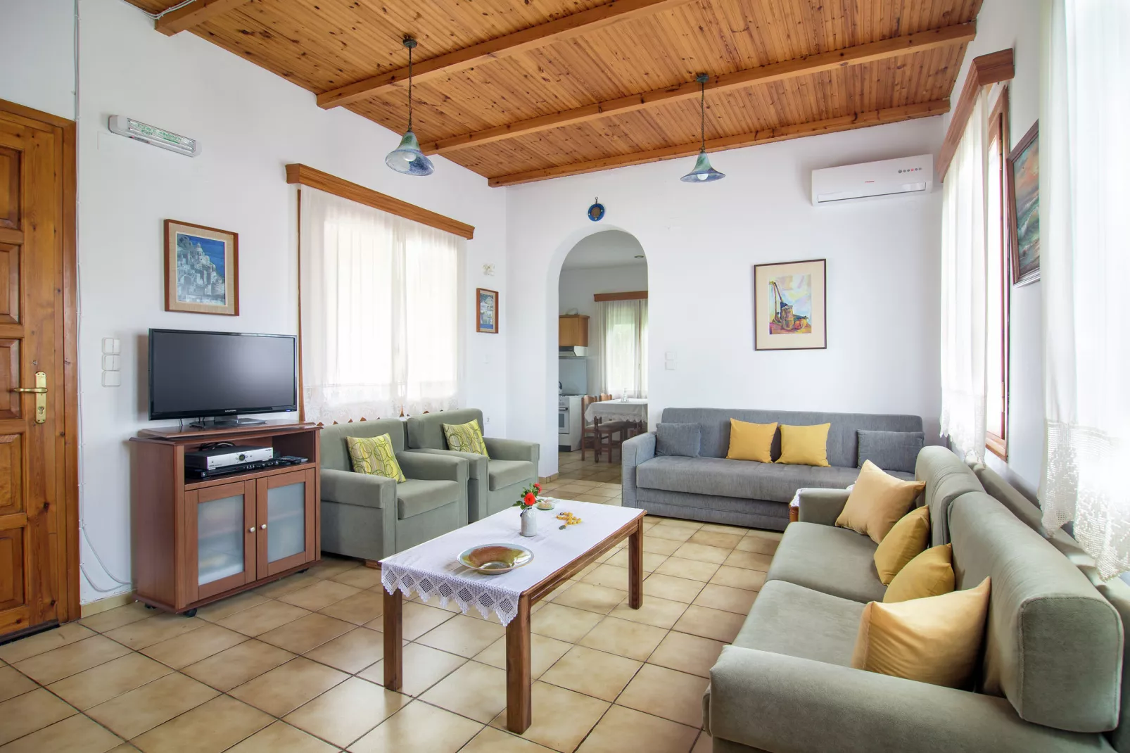 Villa Thymari-Living room