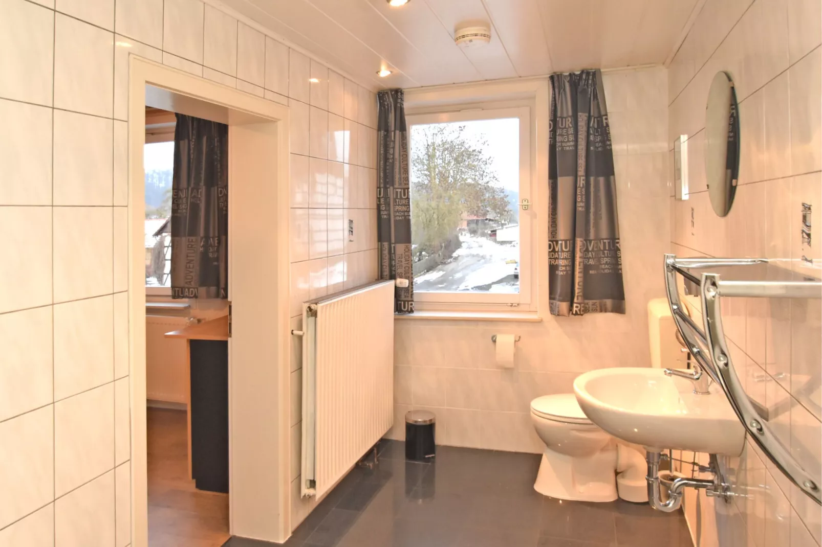Ober-Waroldern-Bathroom
