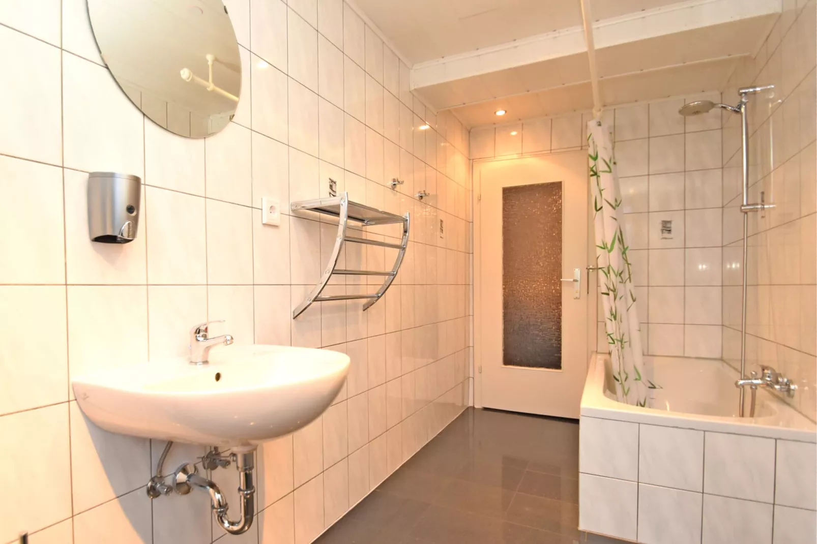 Ober-Waroldern-Bathroom