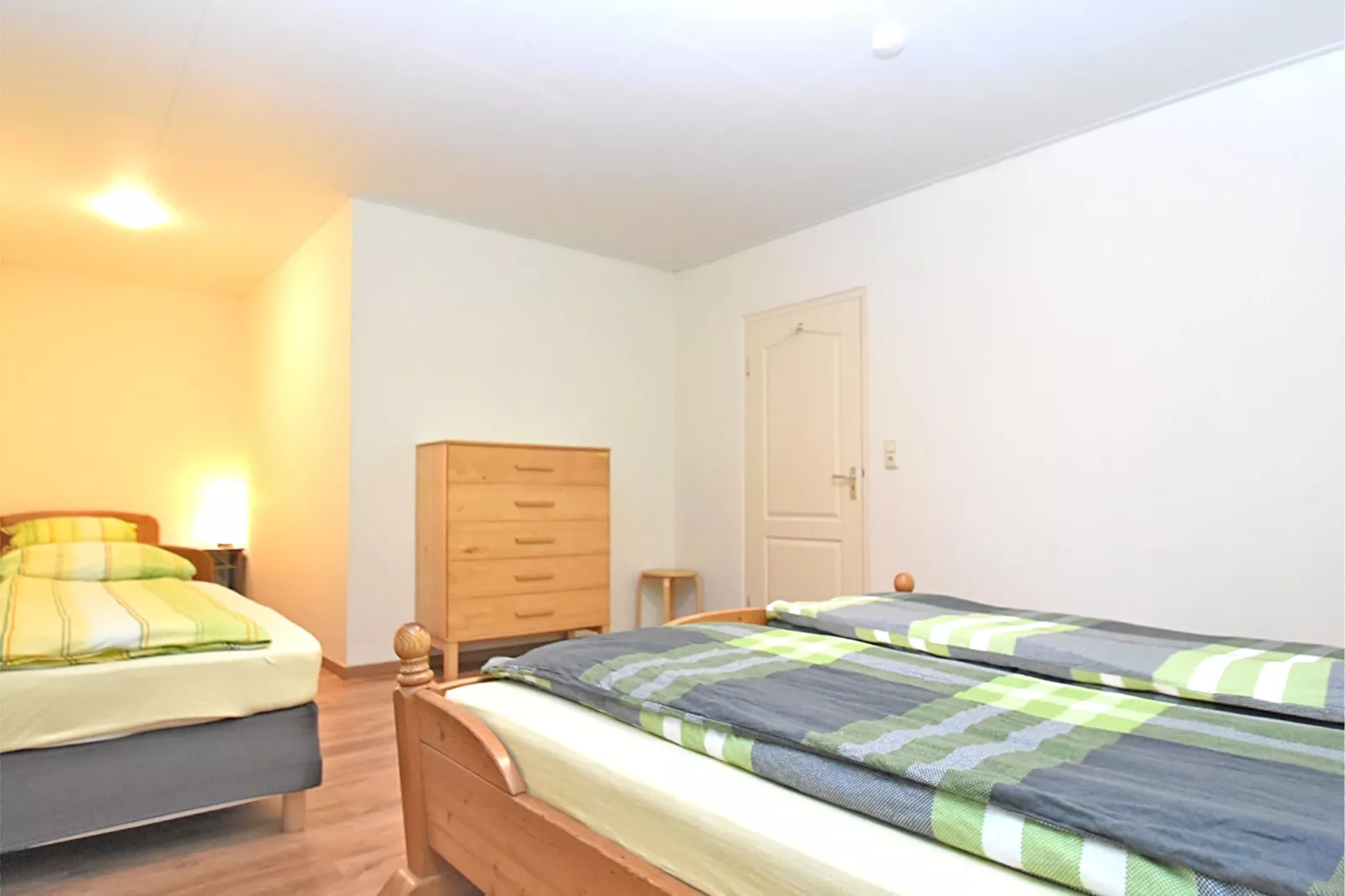 Ober-Waroldern-Schlafzimmer