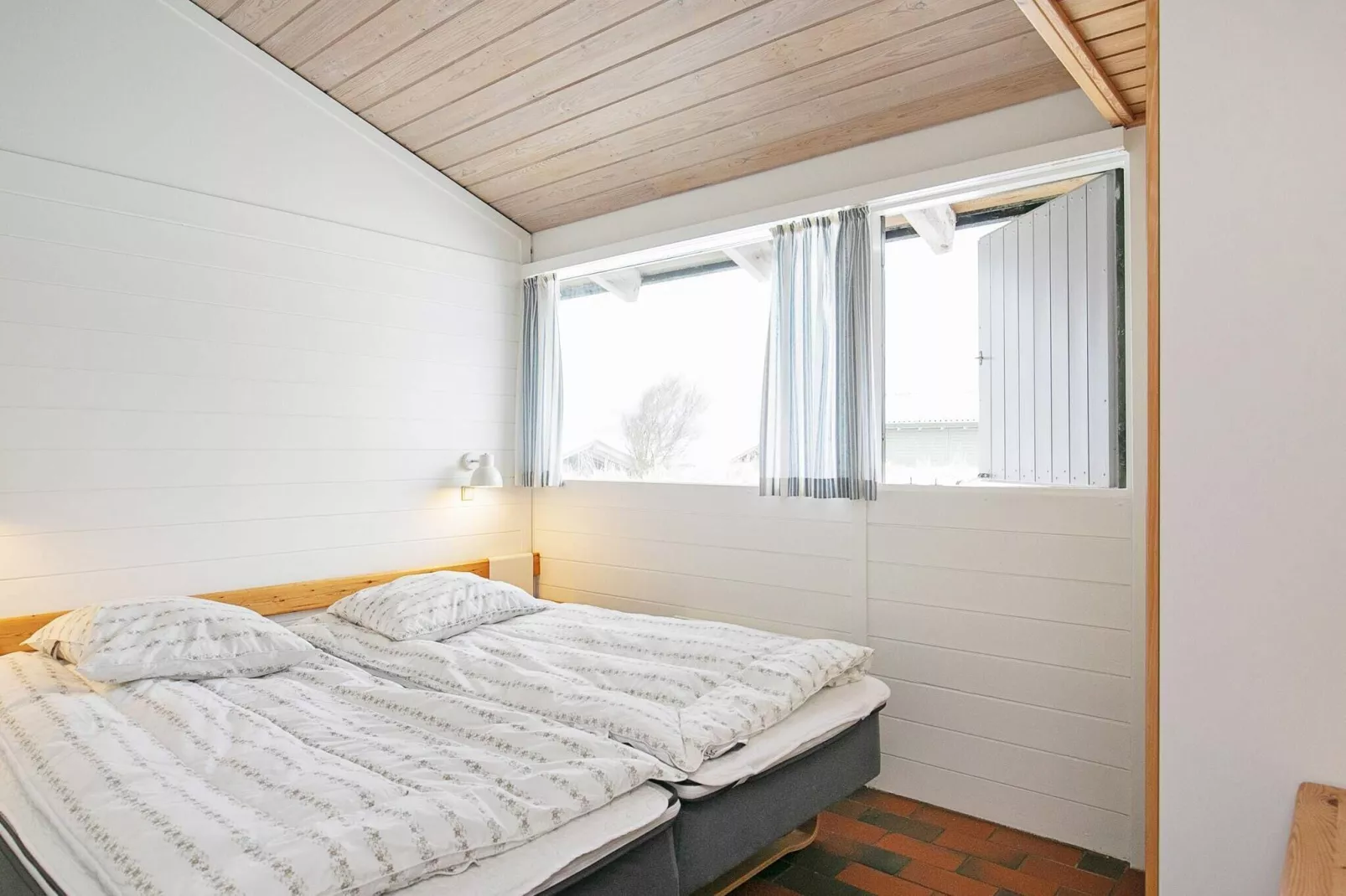 B-3½ room, ocean view-Indoor
