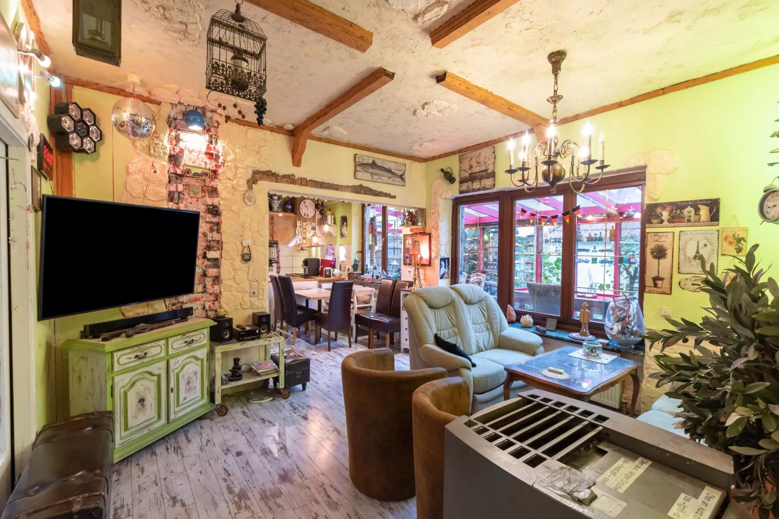 Rollstuhlgerecht Wohnen mit Wintergarten-Living room