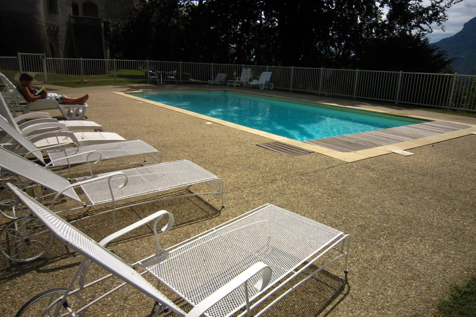 La Terre-Pool
