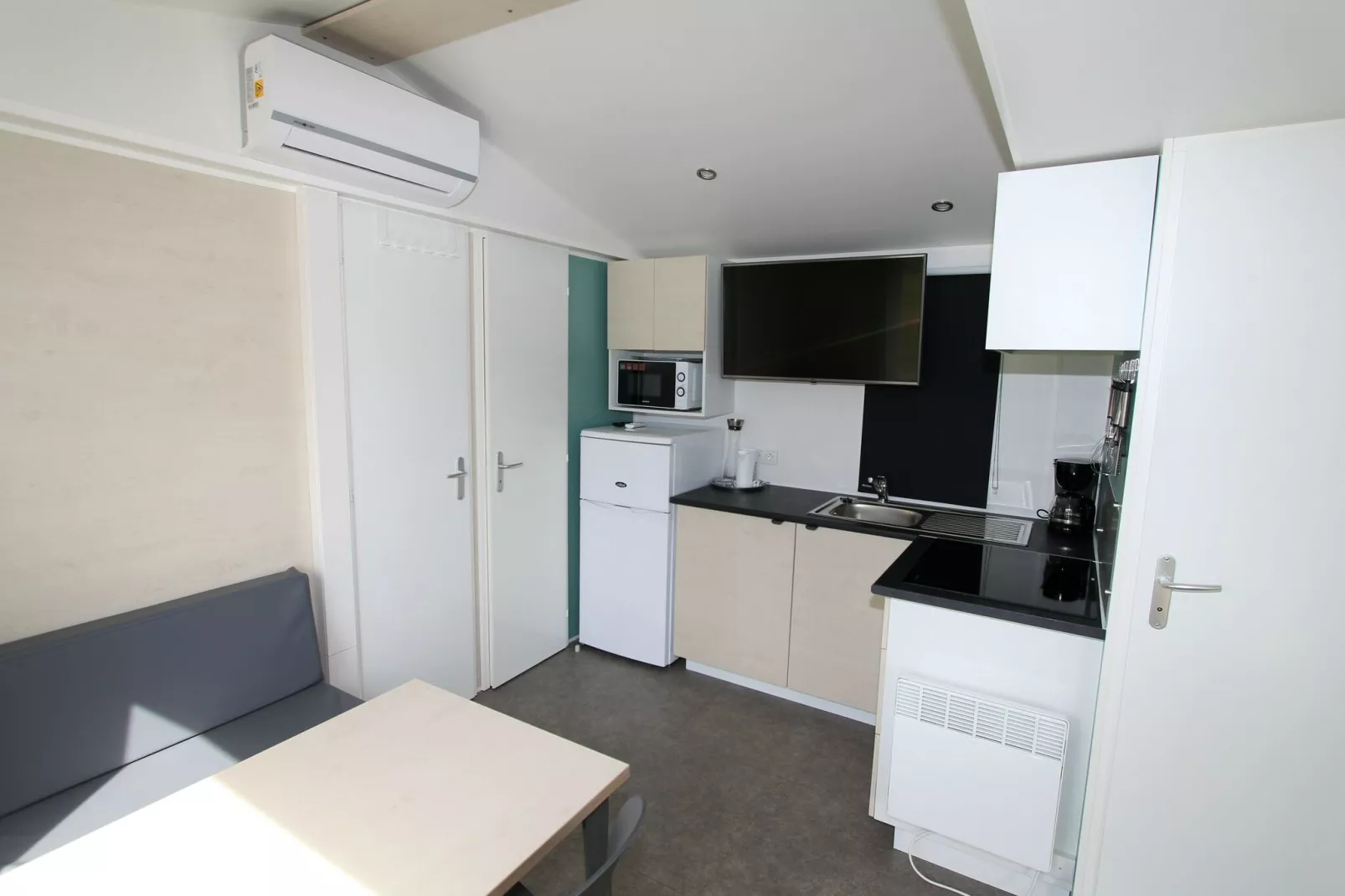 Mobile Home Sachsenburg-Kitchen