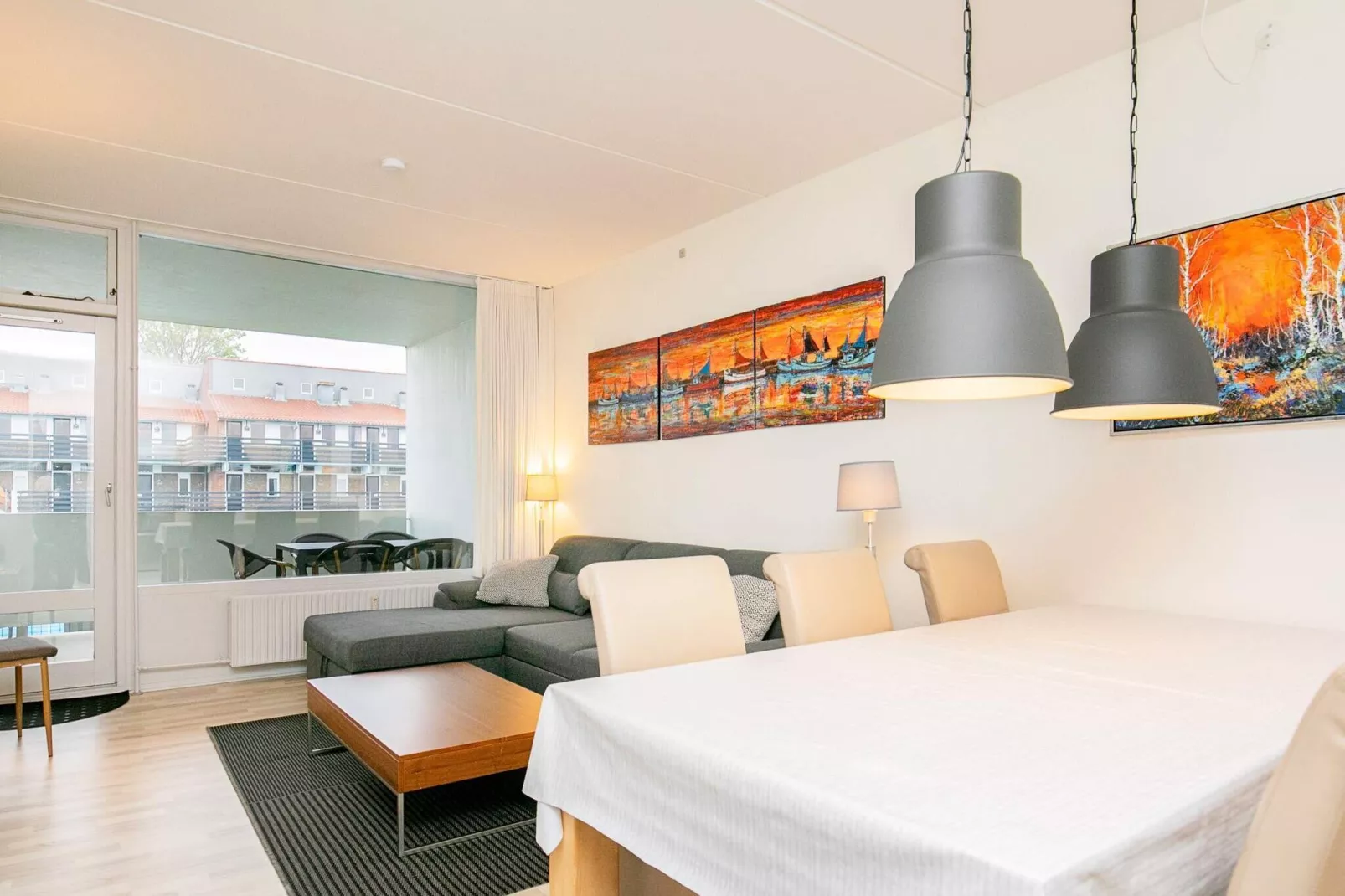 2 room,ground/1 st floor-Innen