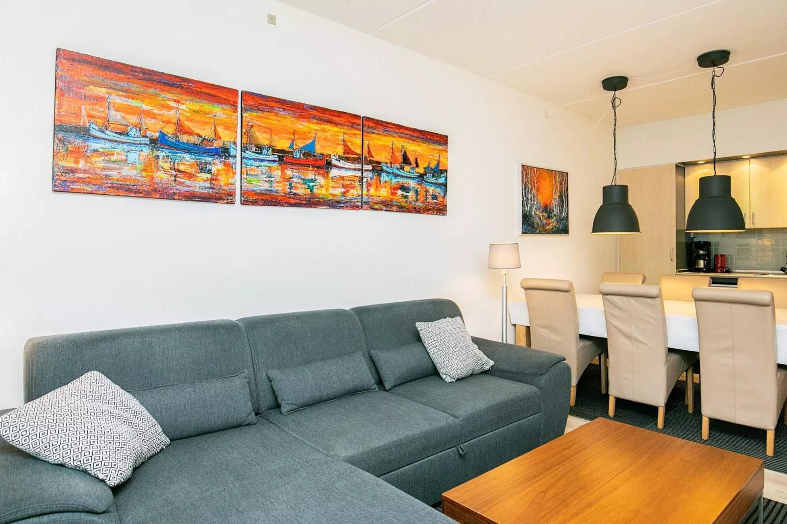 2 room,ground/1 st floor-Innen