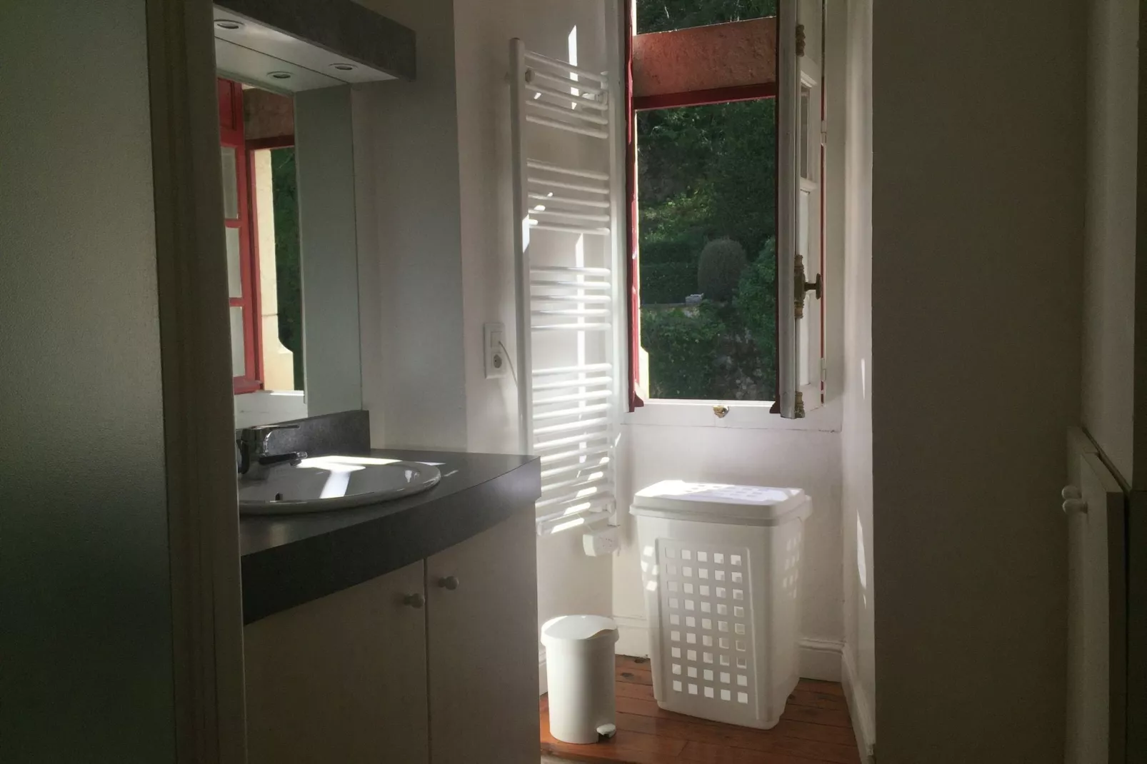 La Terre-Bathroom