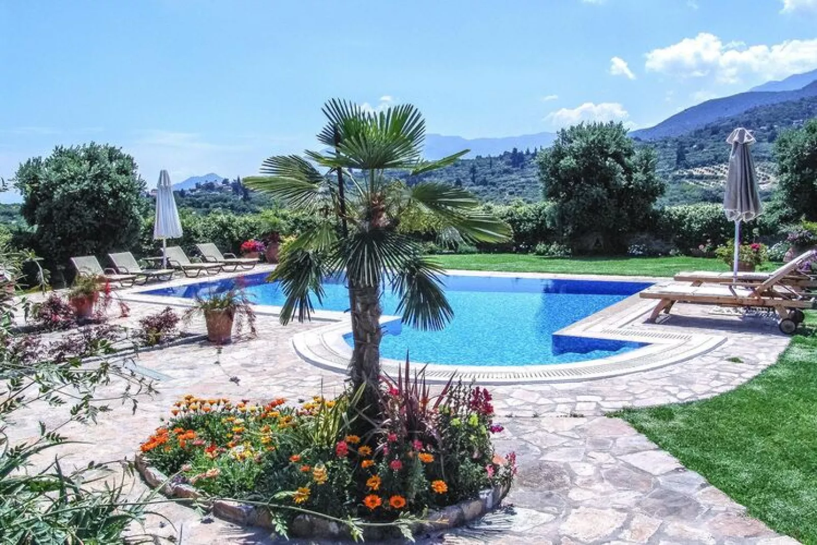 Holiday home, Pemonia--Piscine
